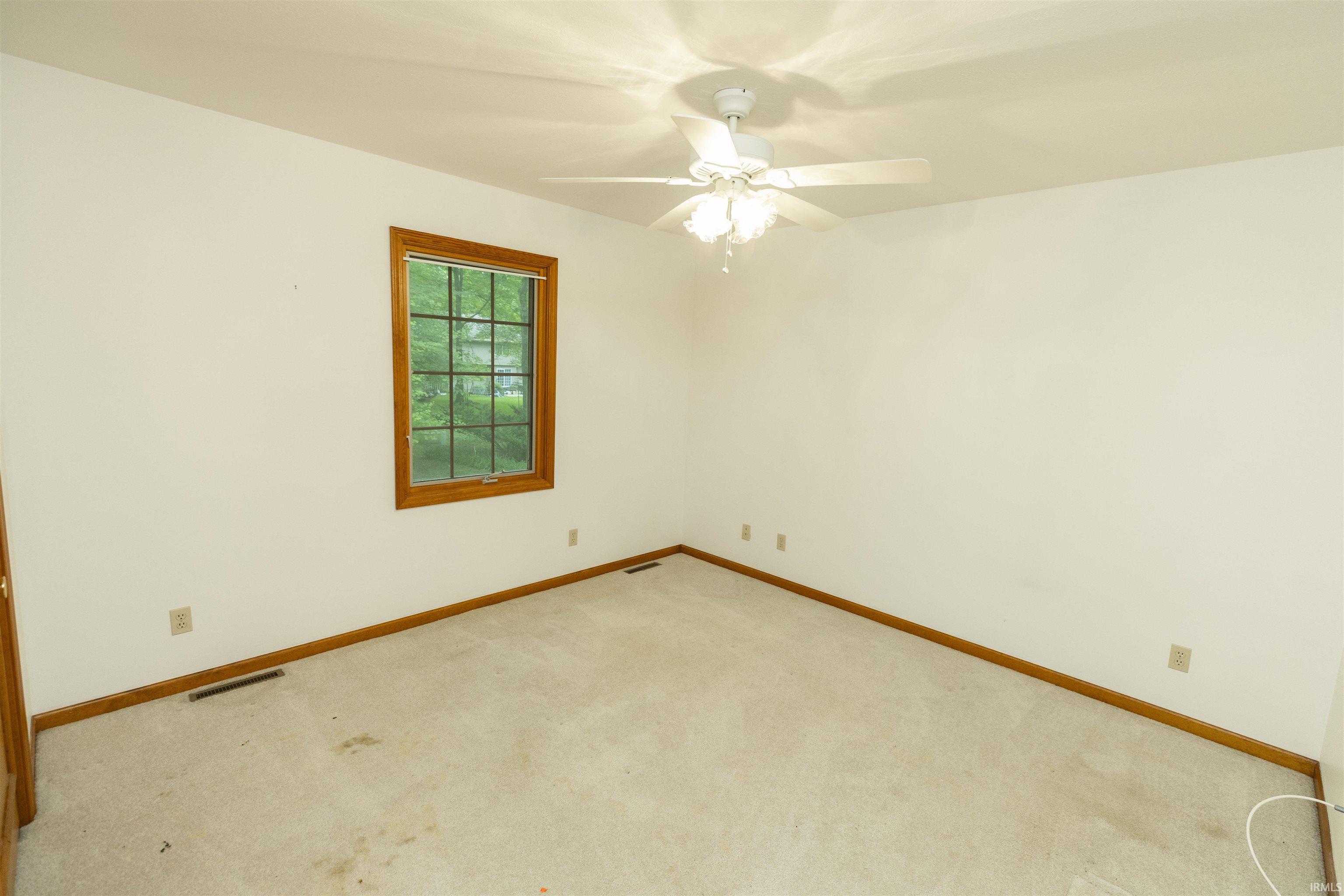 51305 Oak Lined Drive