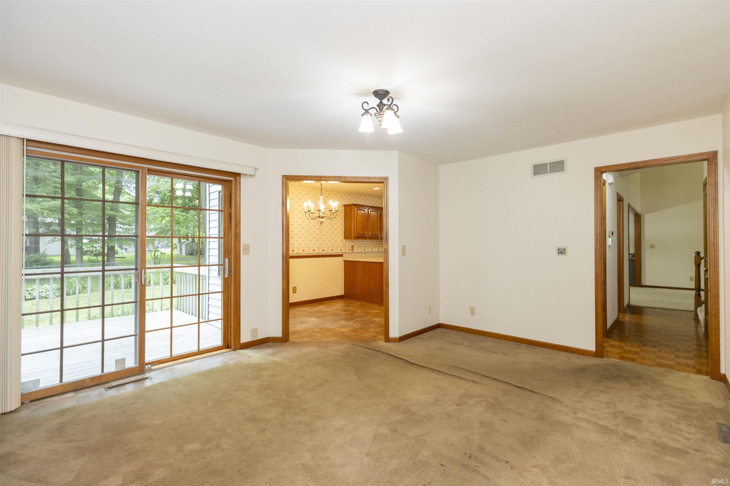 51305 Oak Lined Drive