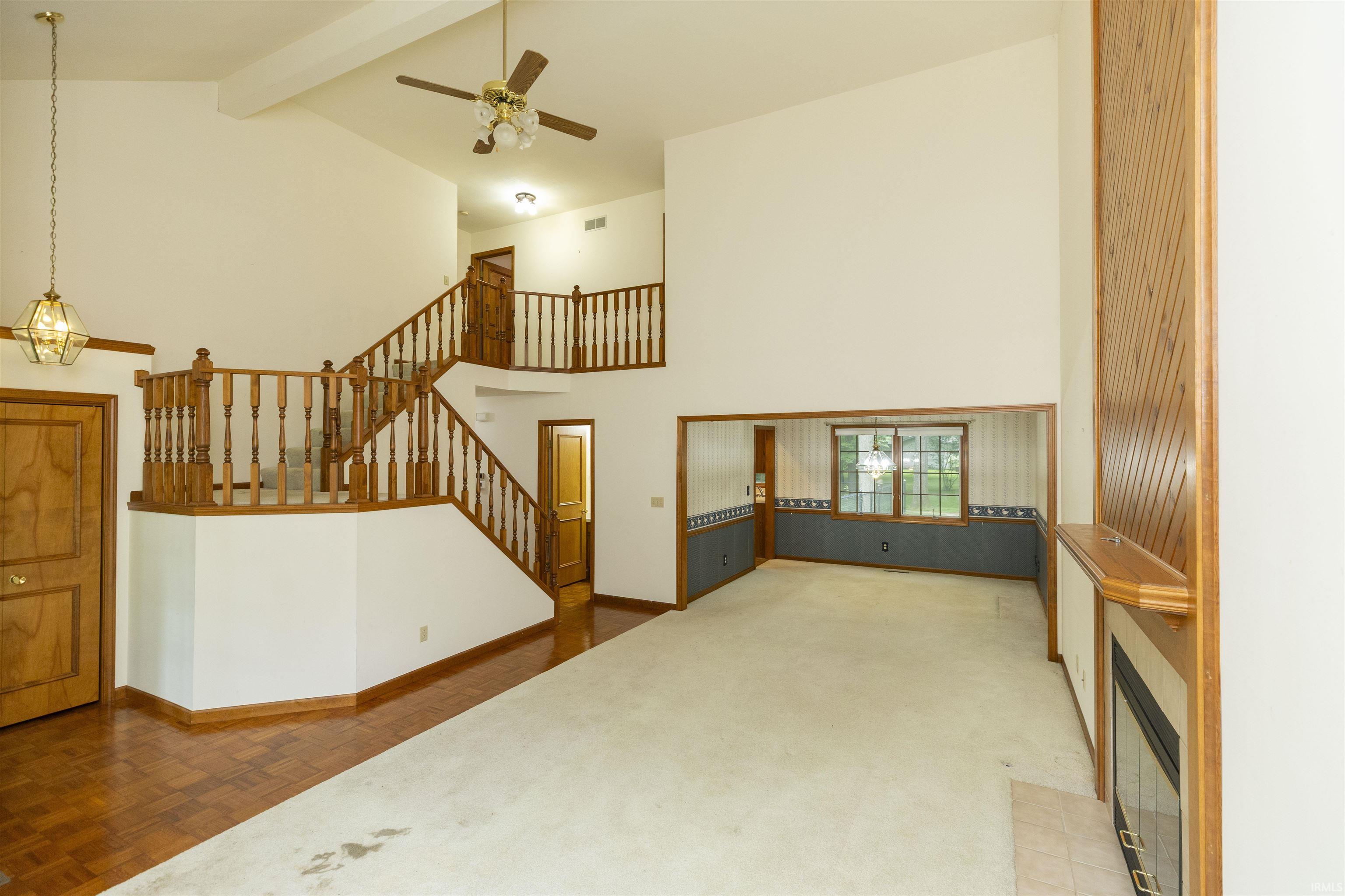 51305 Oak Lined Drive