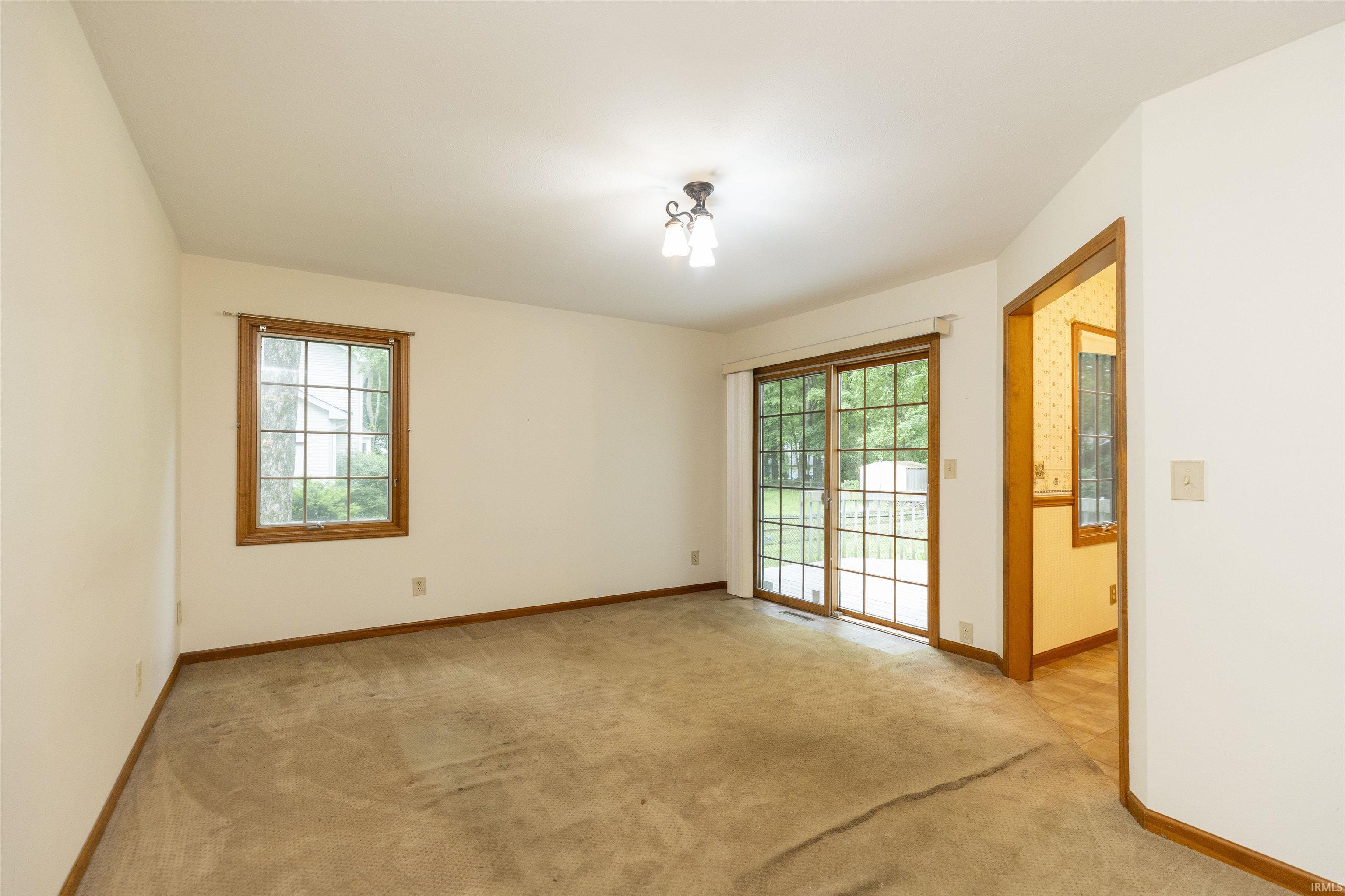 51305 Oak Lined Drive