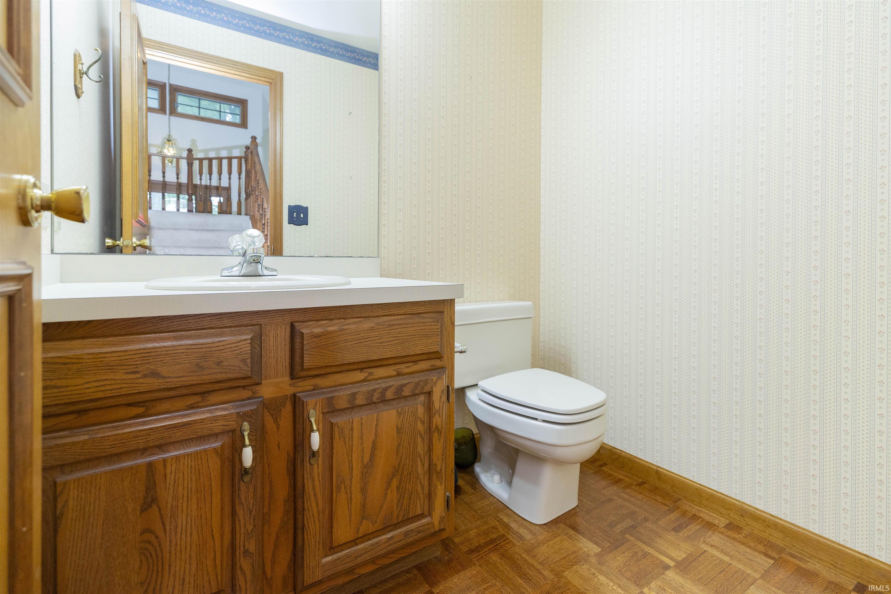 51305 Oak Lined Drive