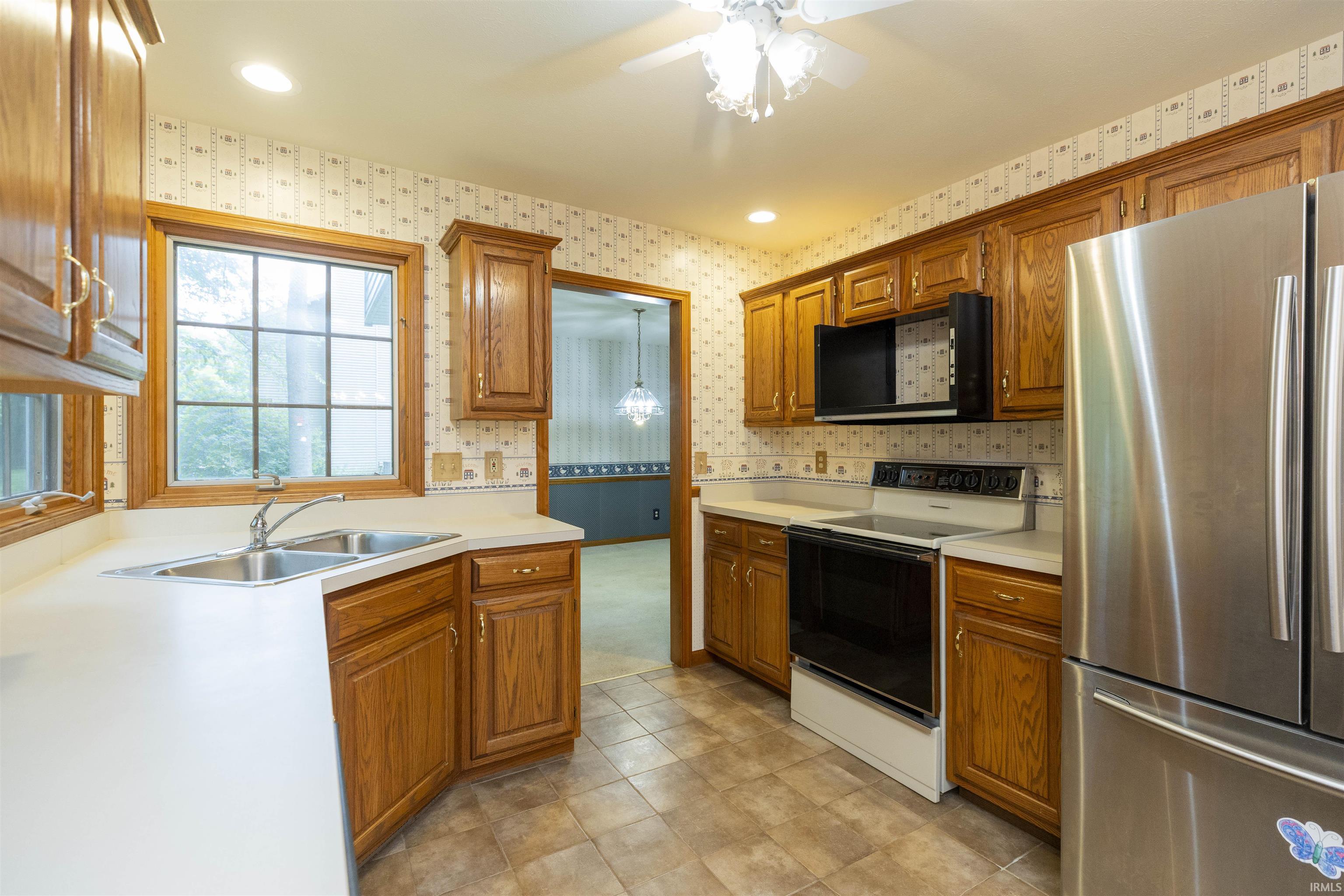 51305 Oak Lined Drive