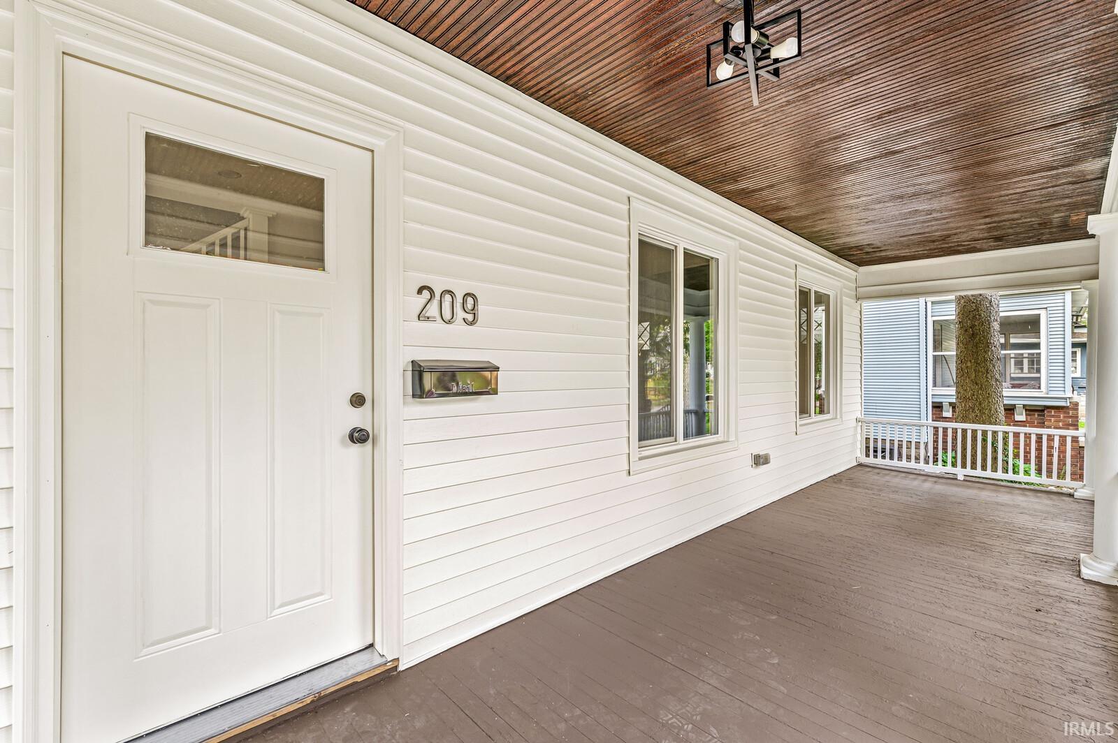 209 Marquette Avenue