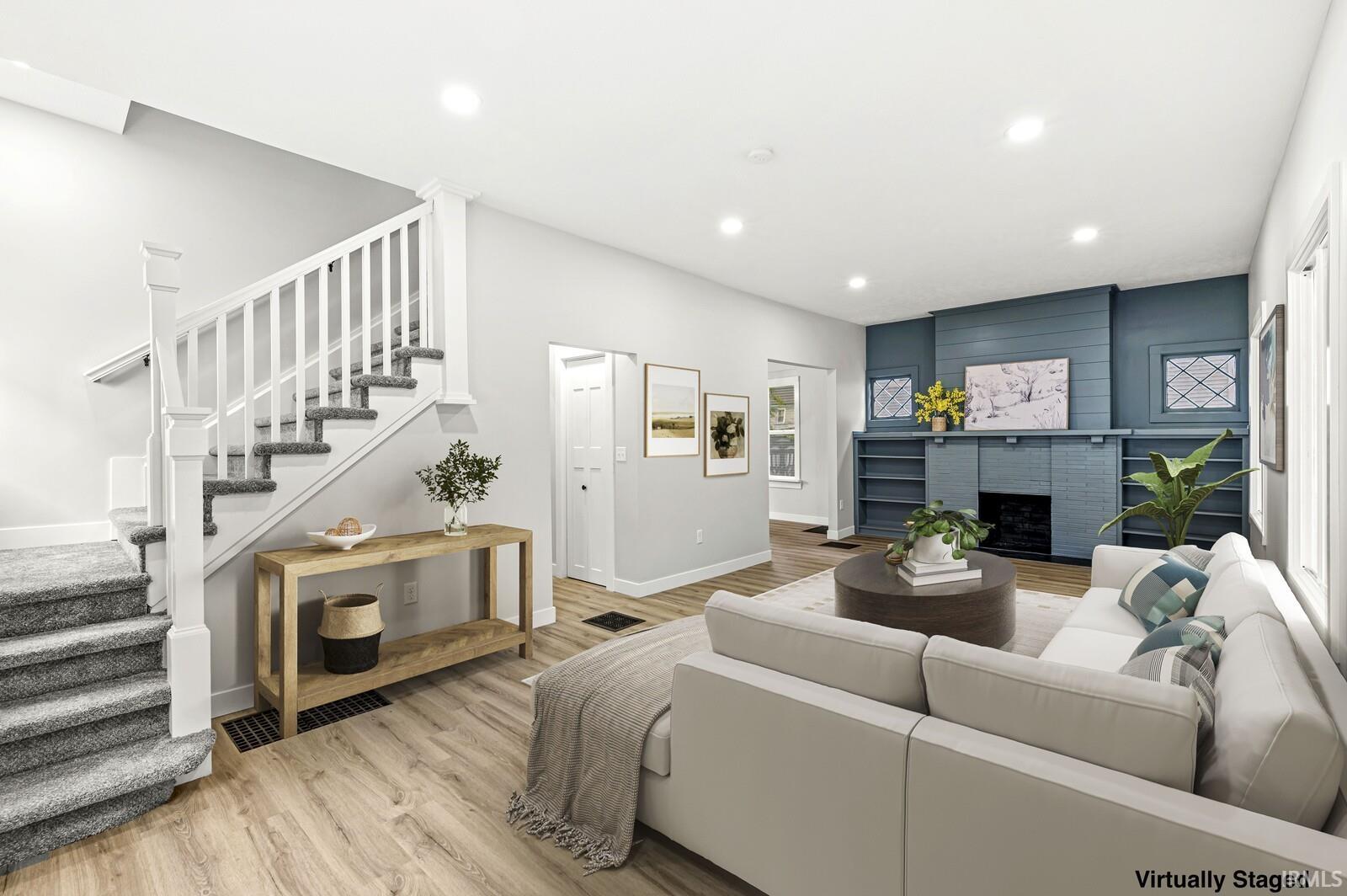 209 Marquette Avenue