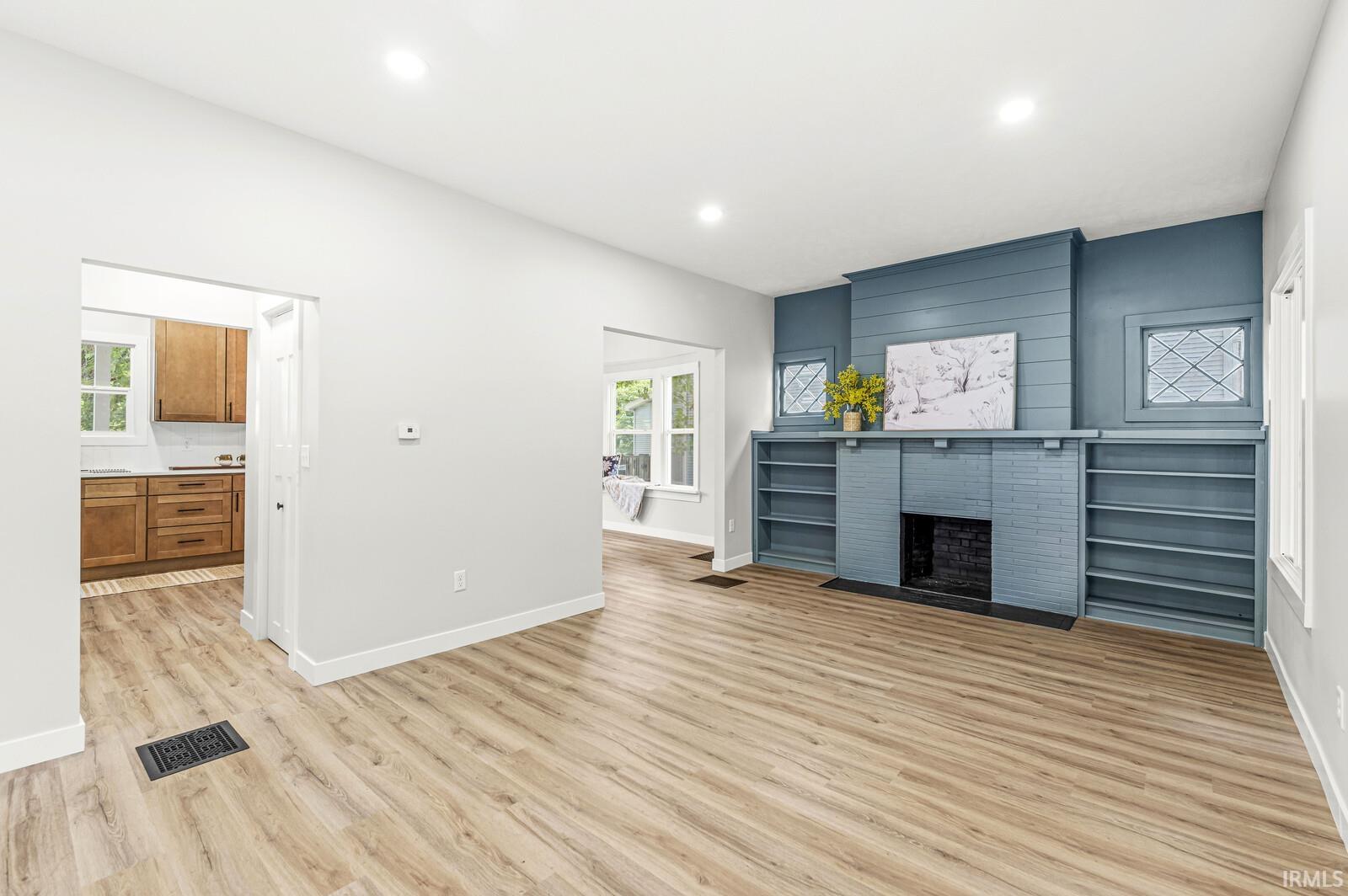 209 Marquette Avenue