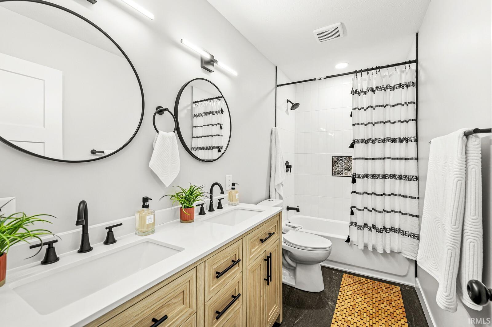 209 Marquette Avenue