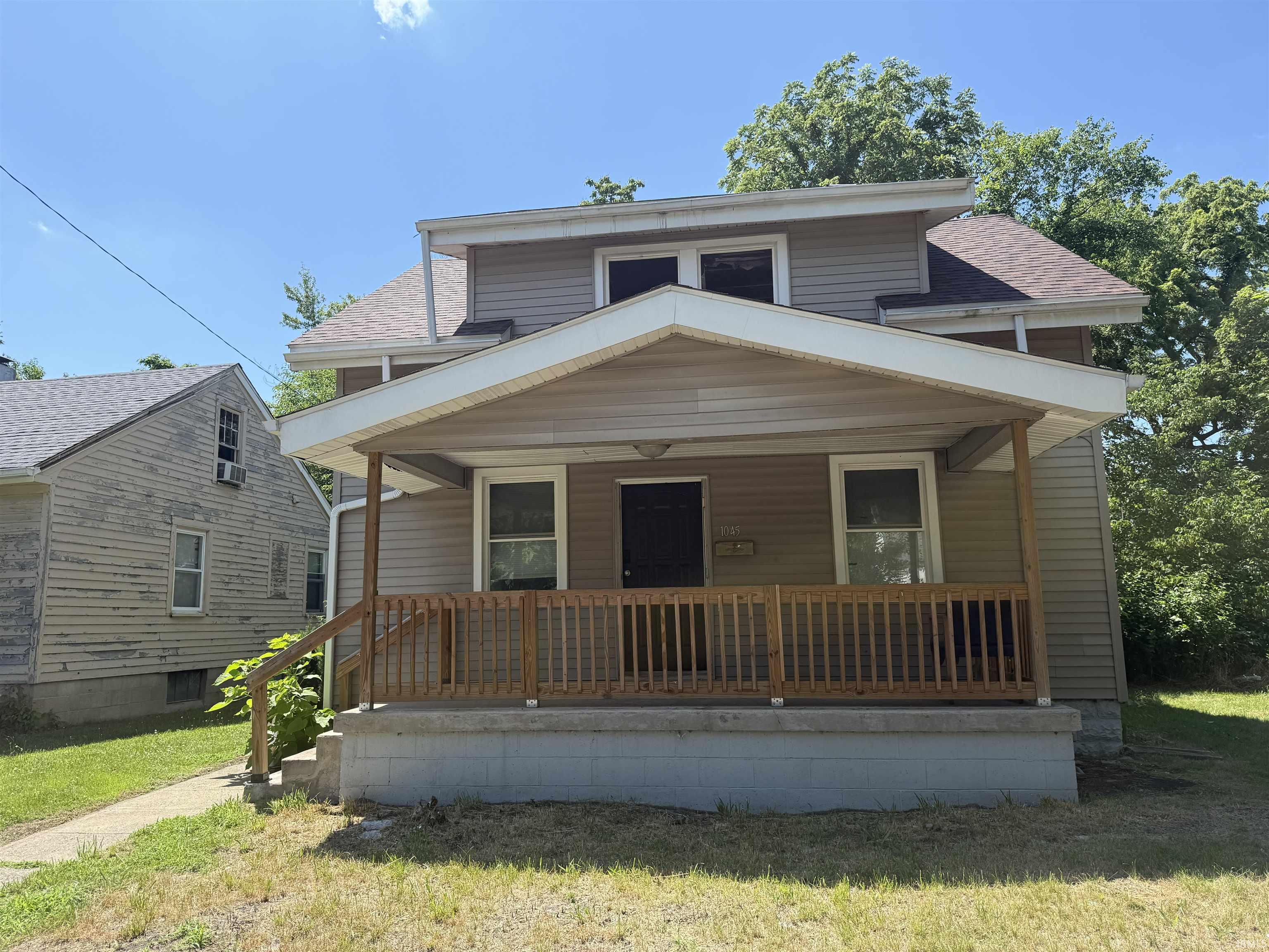 1045 Huey Street