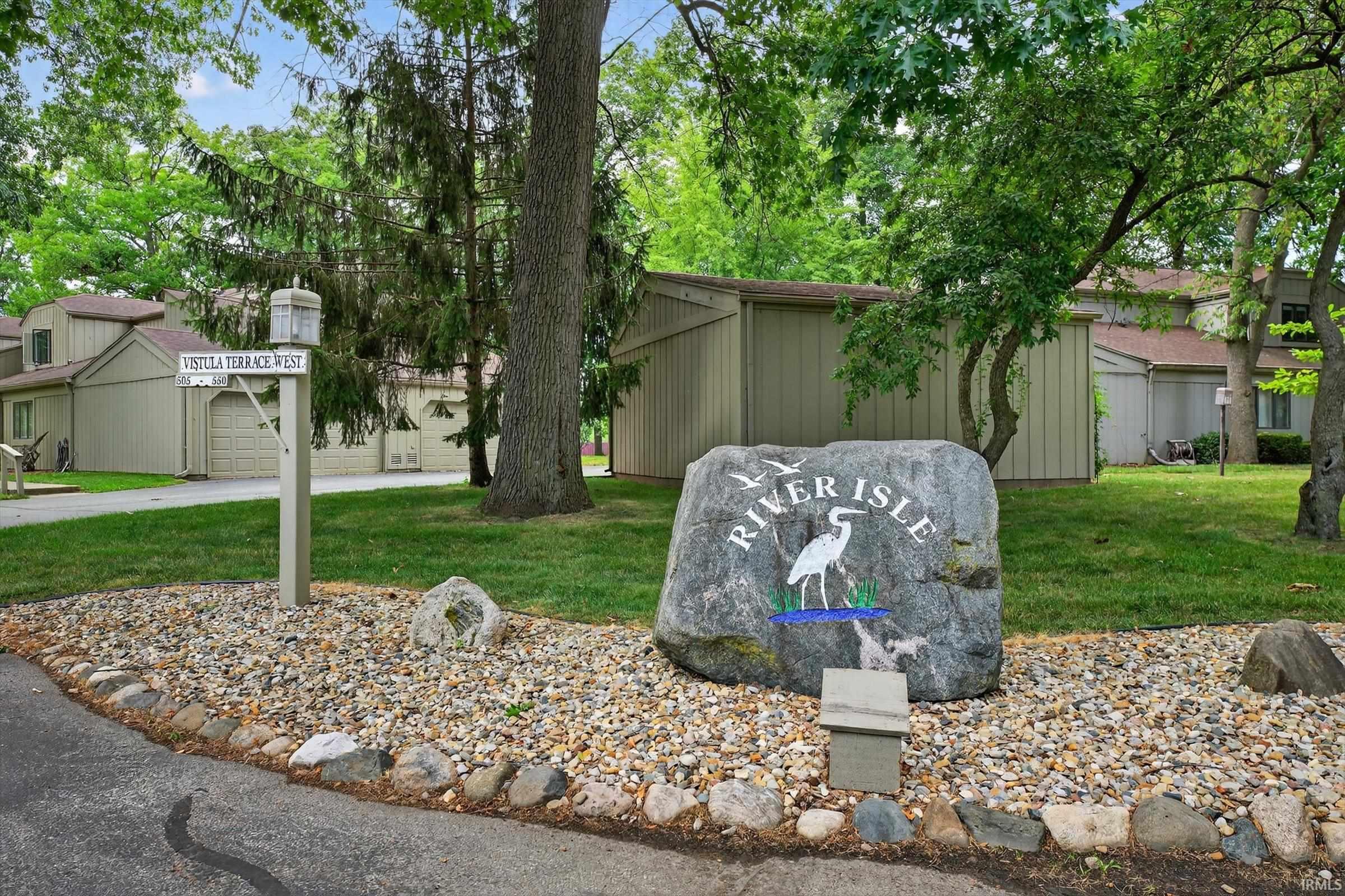 545 Vistula Terrace