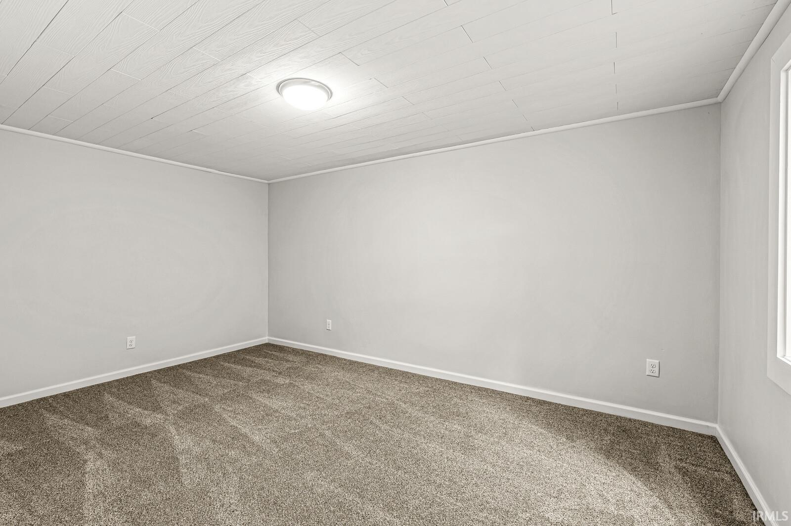 3915 Riverside Drive