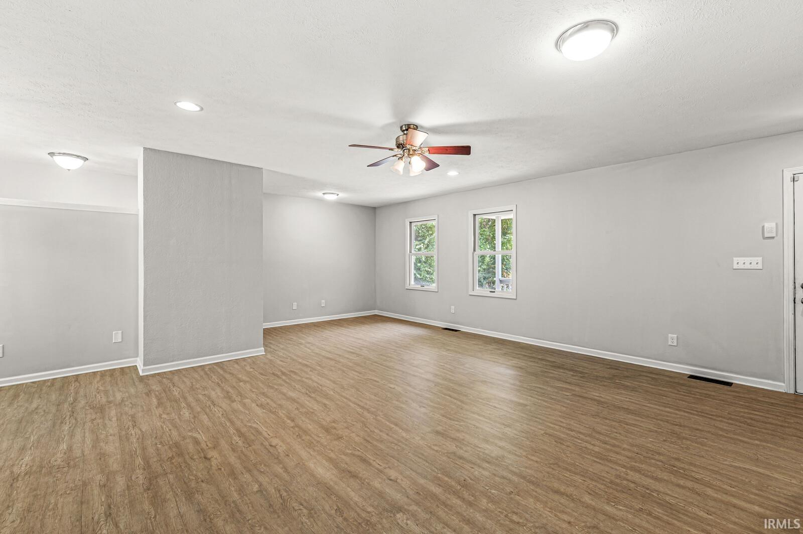 3915 Riverside Drive