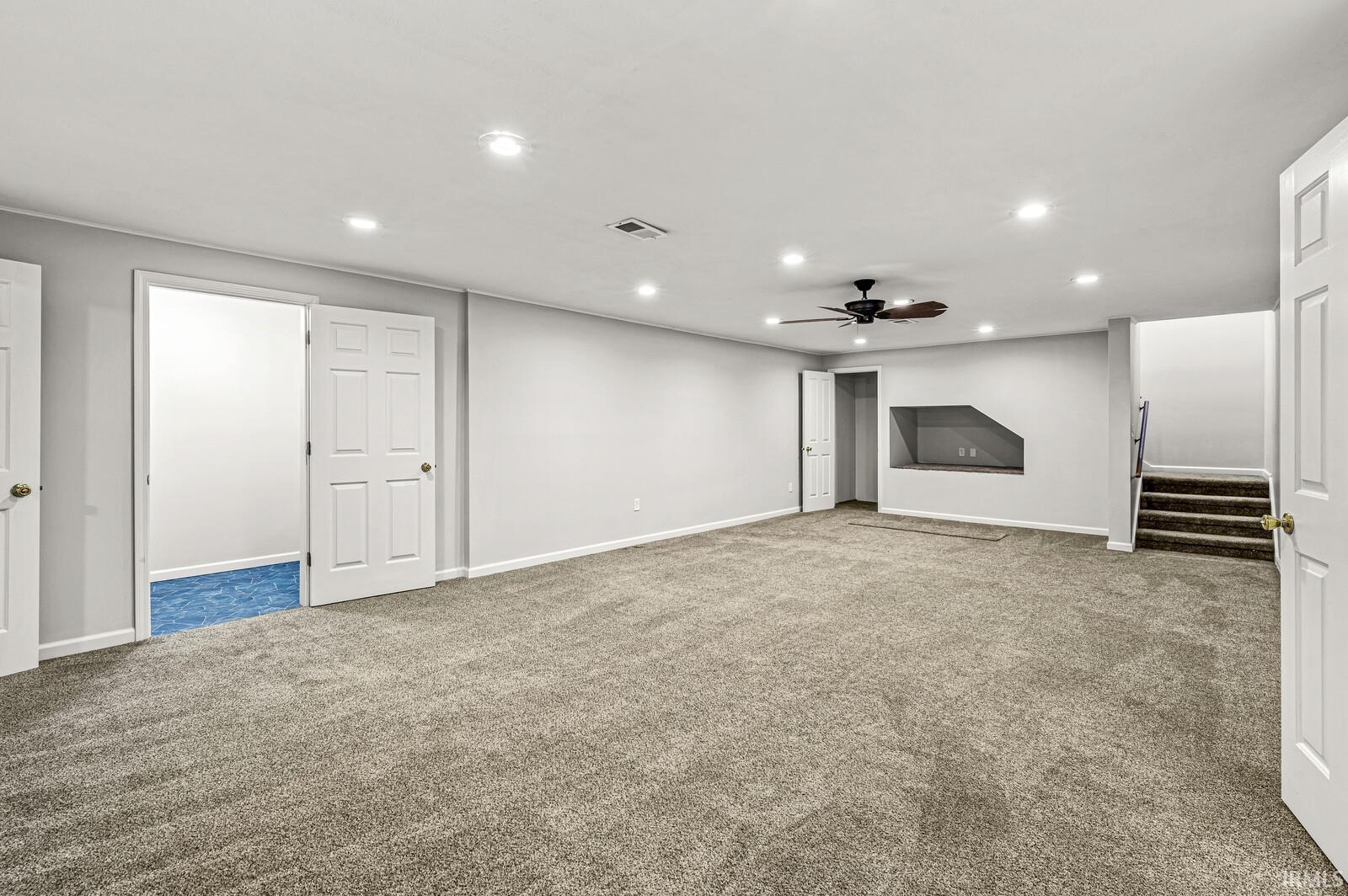 3915 Riverside Drive