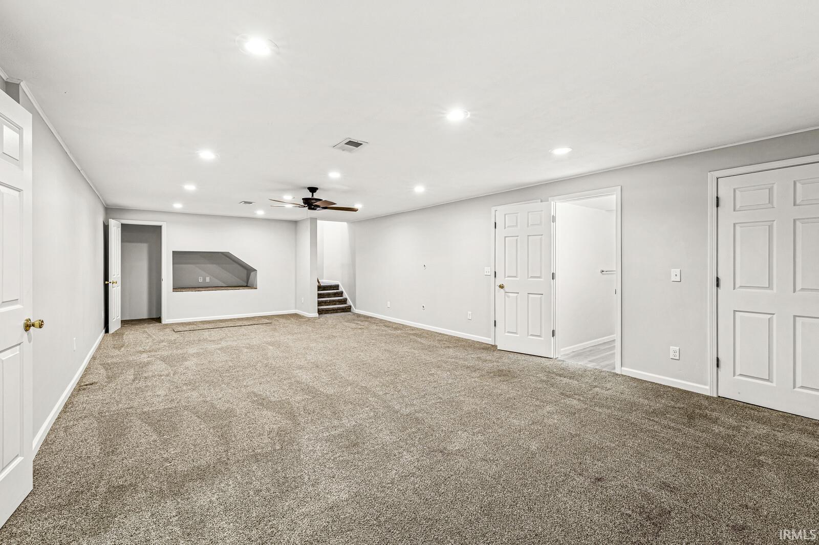 3915 Riverside Drive