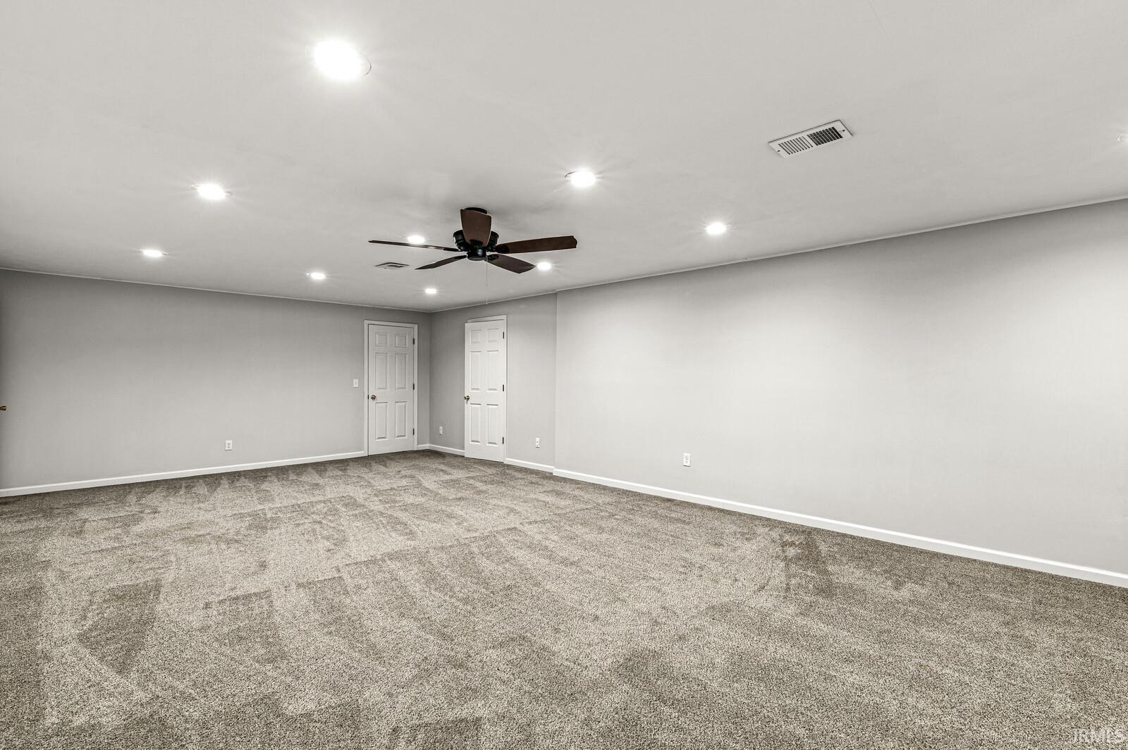 3915 Riverside Drive