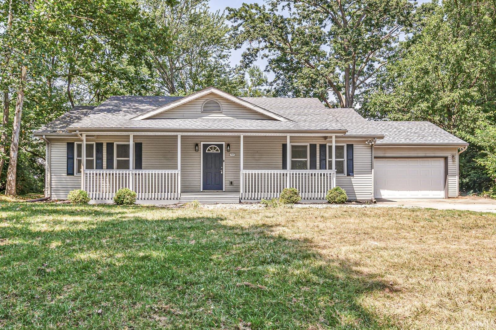 3915 Riverside Drive