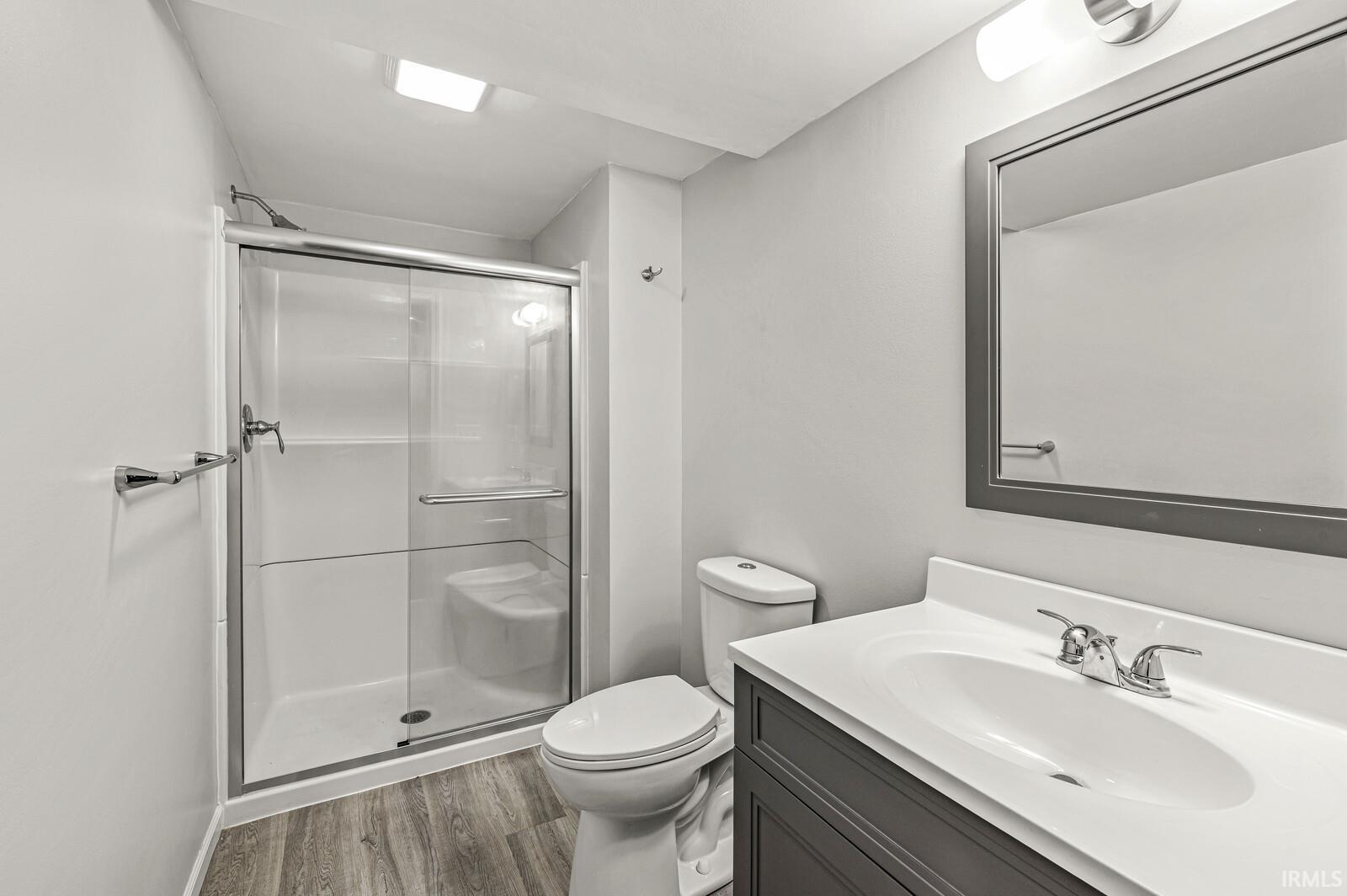 3915 Riverside Drive