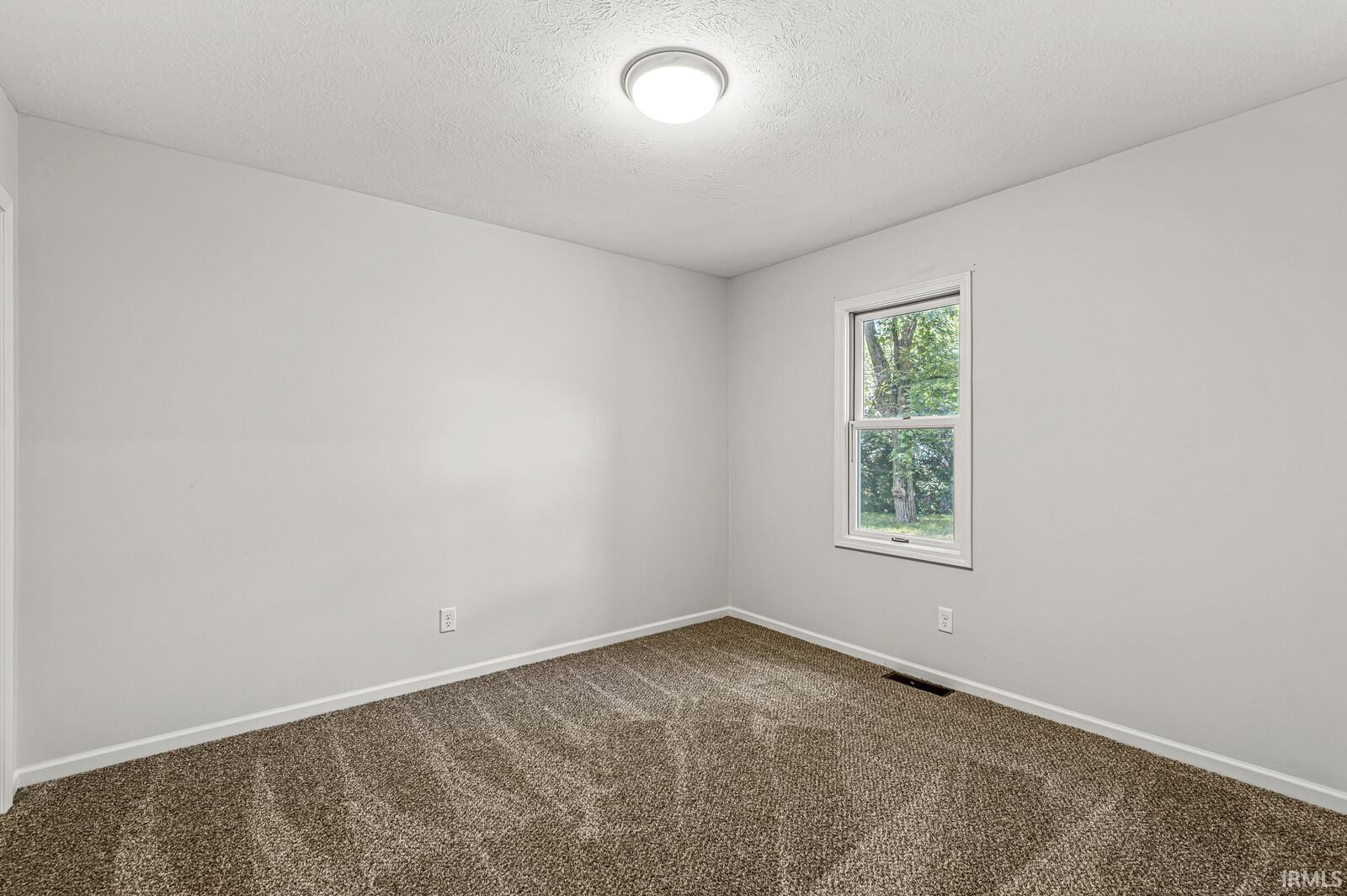 3915 Riverside Drive