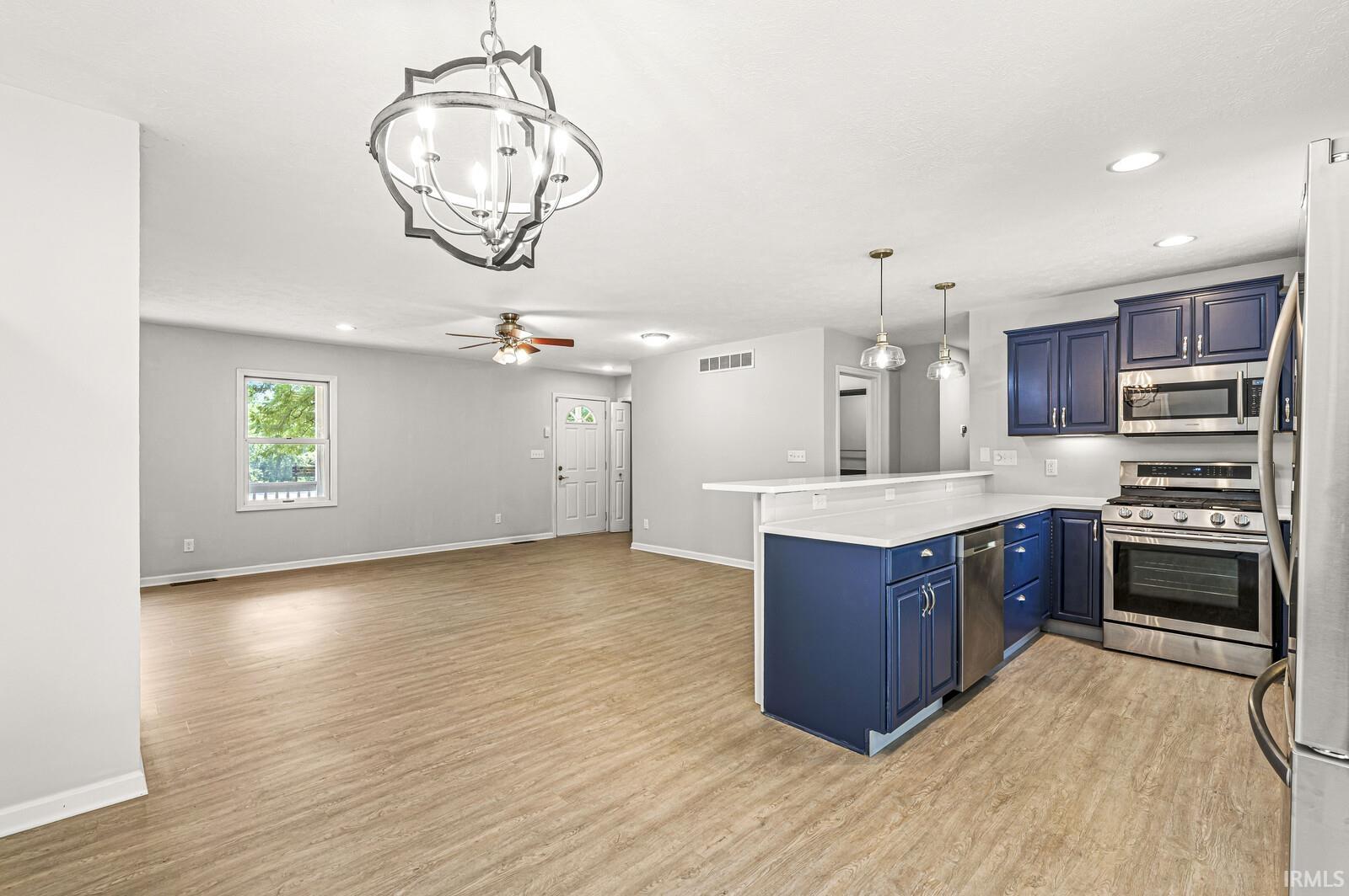 3915 Riverside Drive