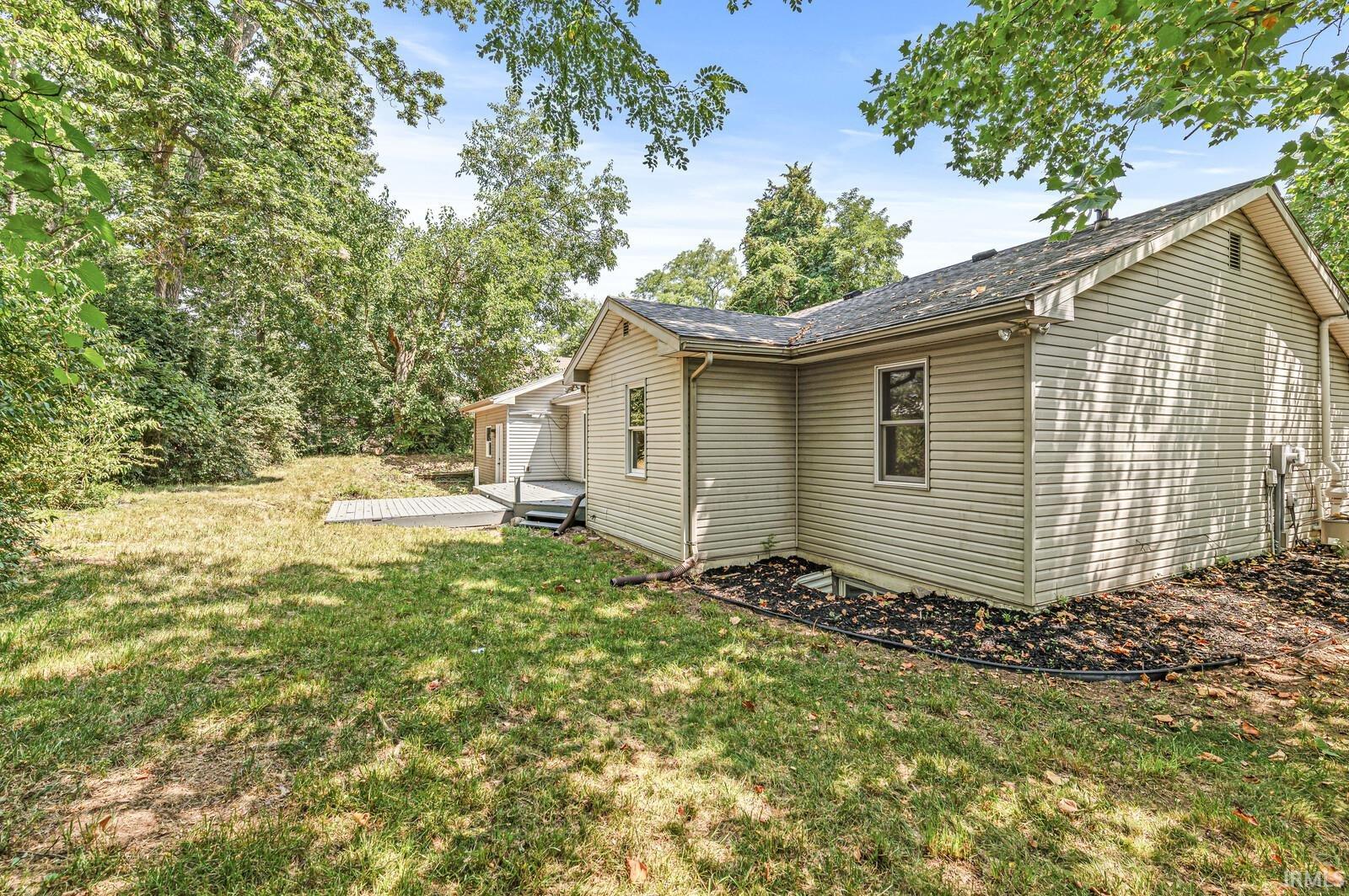 3915 Riverside Drive