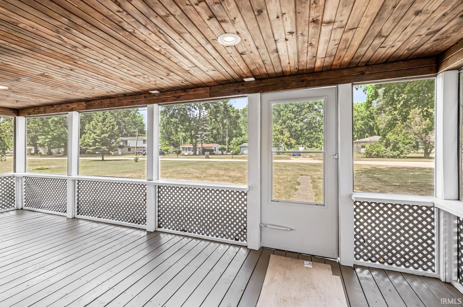 27412 Sunnyfield Drive