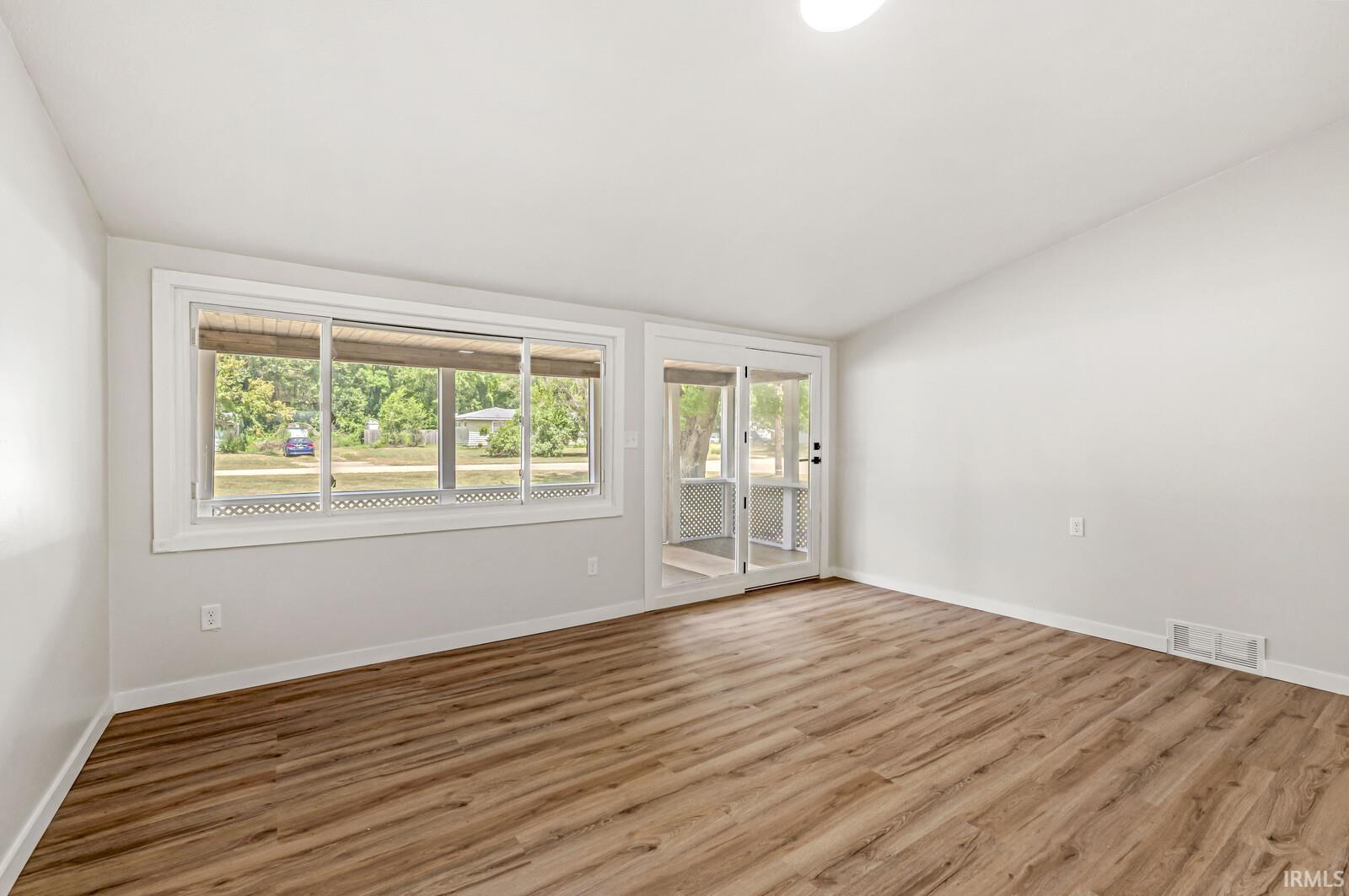 27412 Sunnyfield Drive