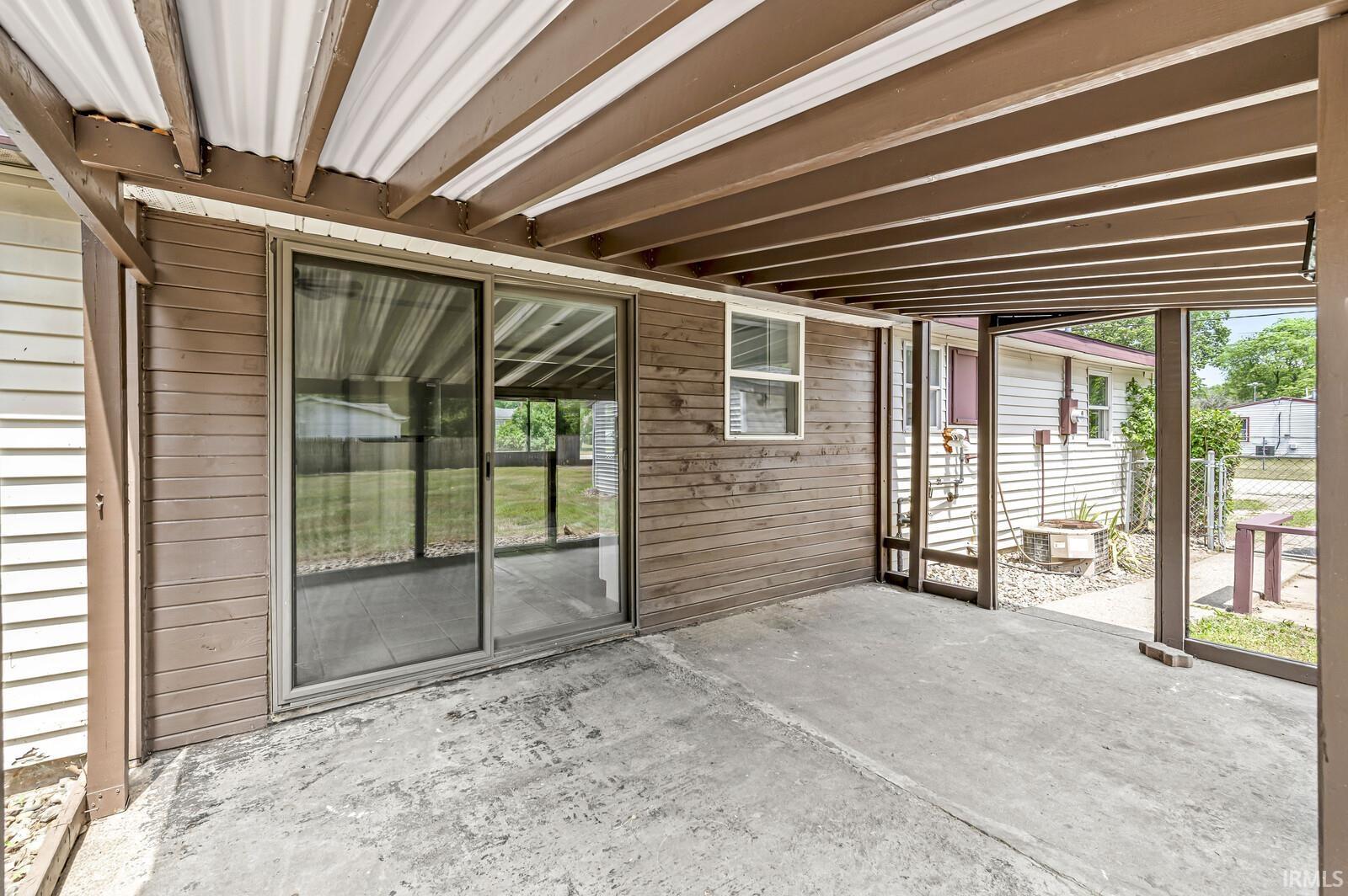 27412 Sunnyfield Drive