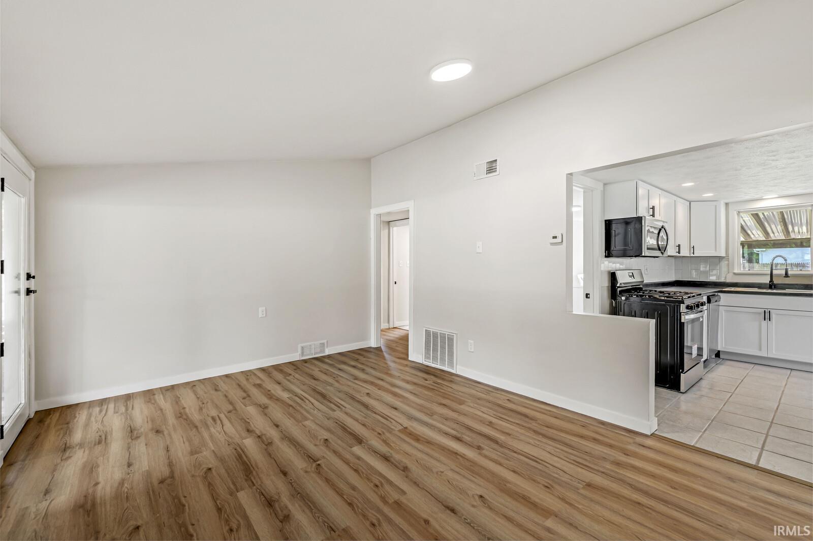 27412 Sunnyfield Drive