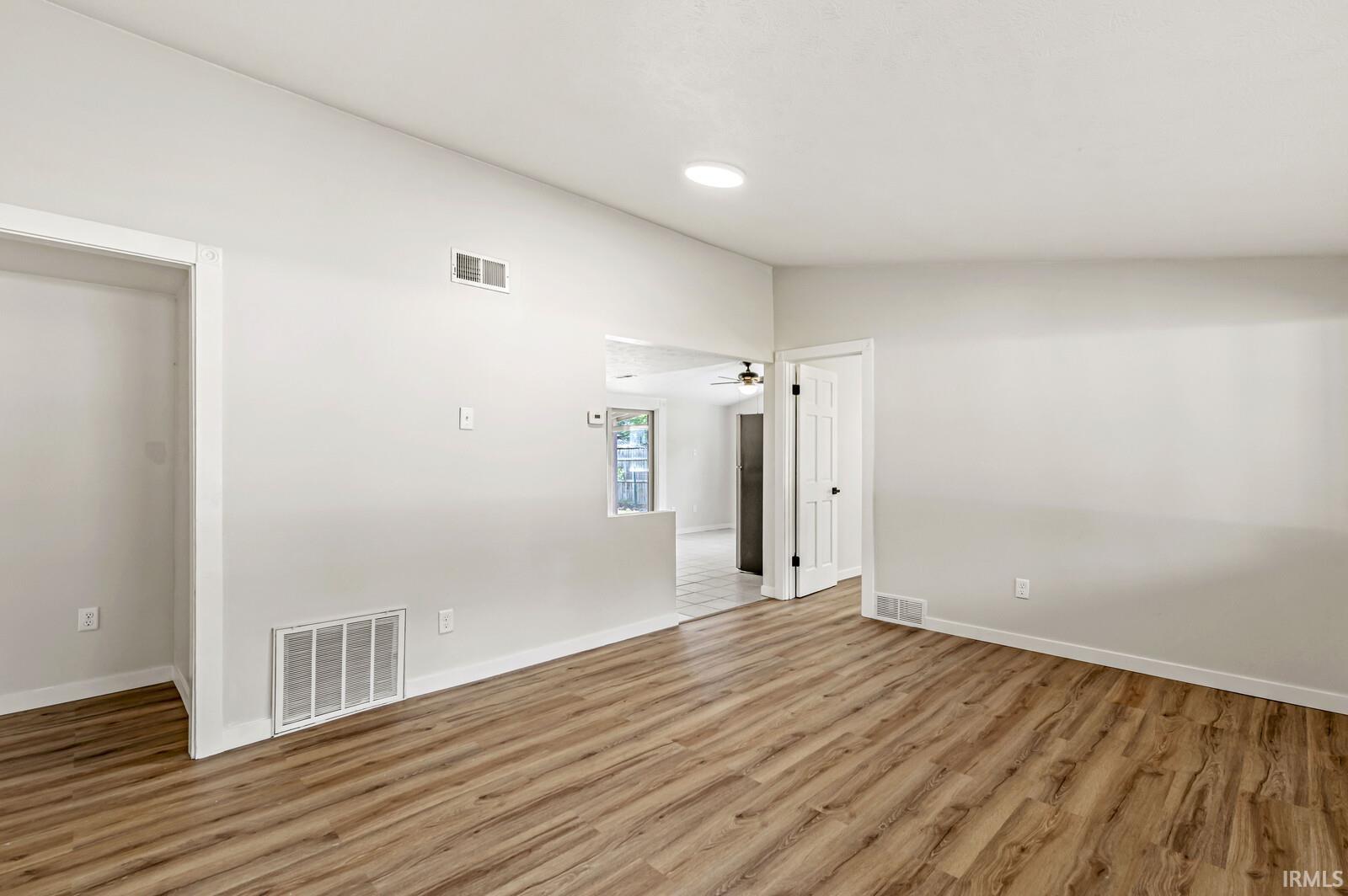 27412 Sunnyfield Drive