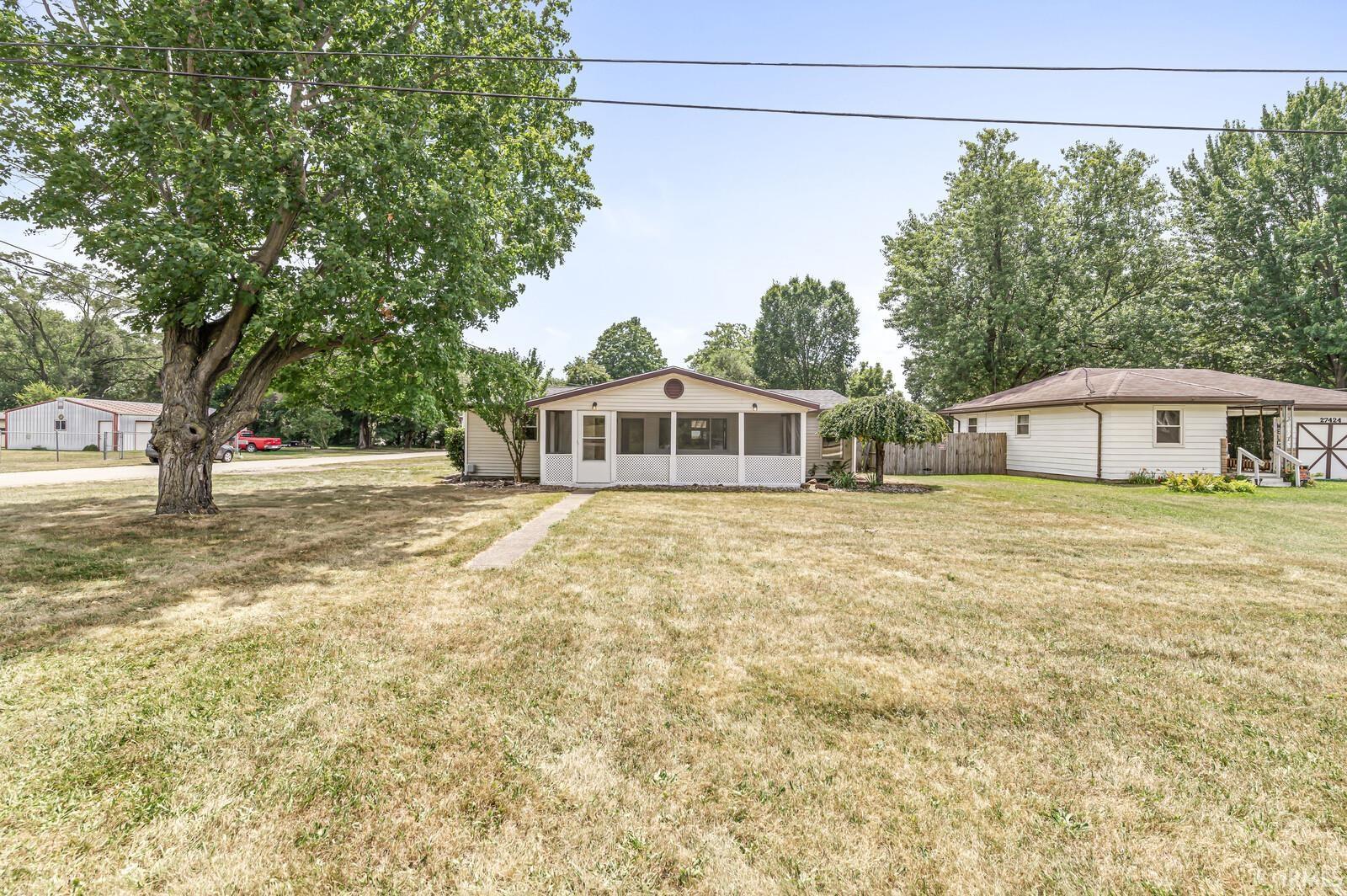 27412 Sunnyfield Drive