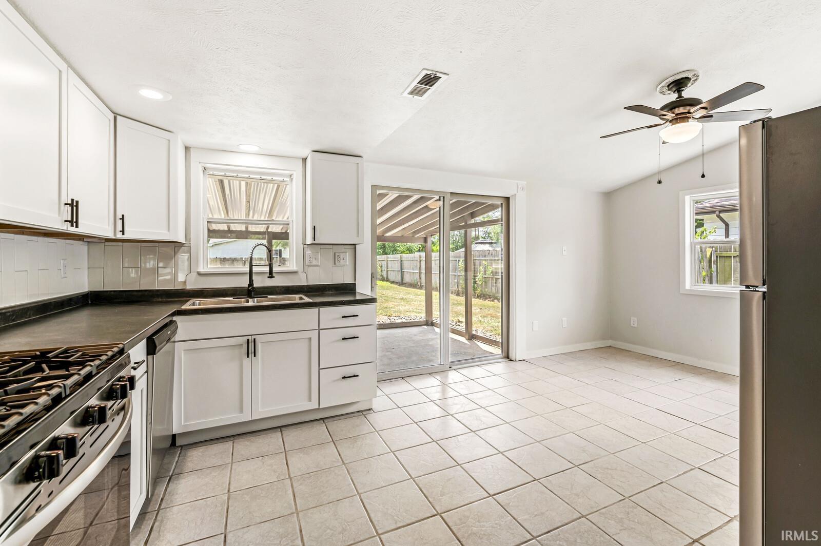 27412 Sunnyfield Drive