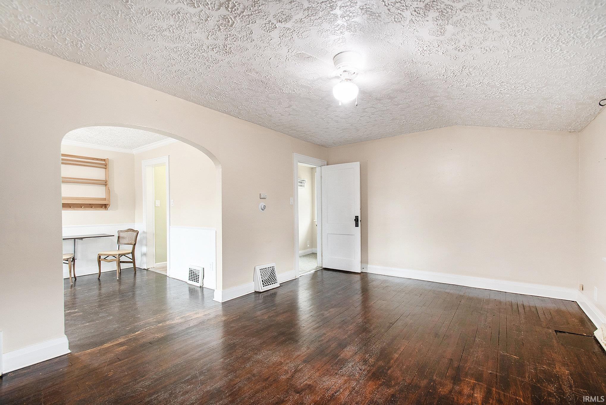 3321 Mishawaka Avenue