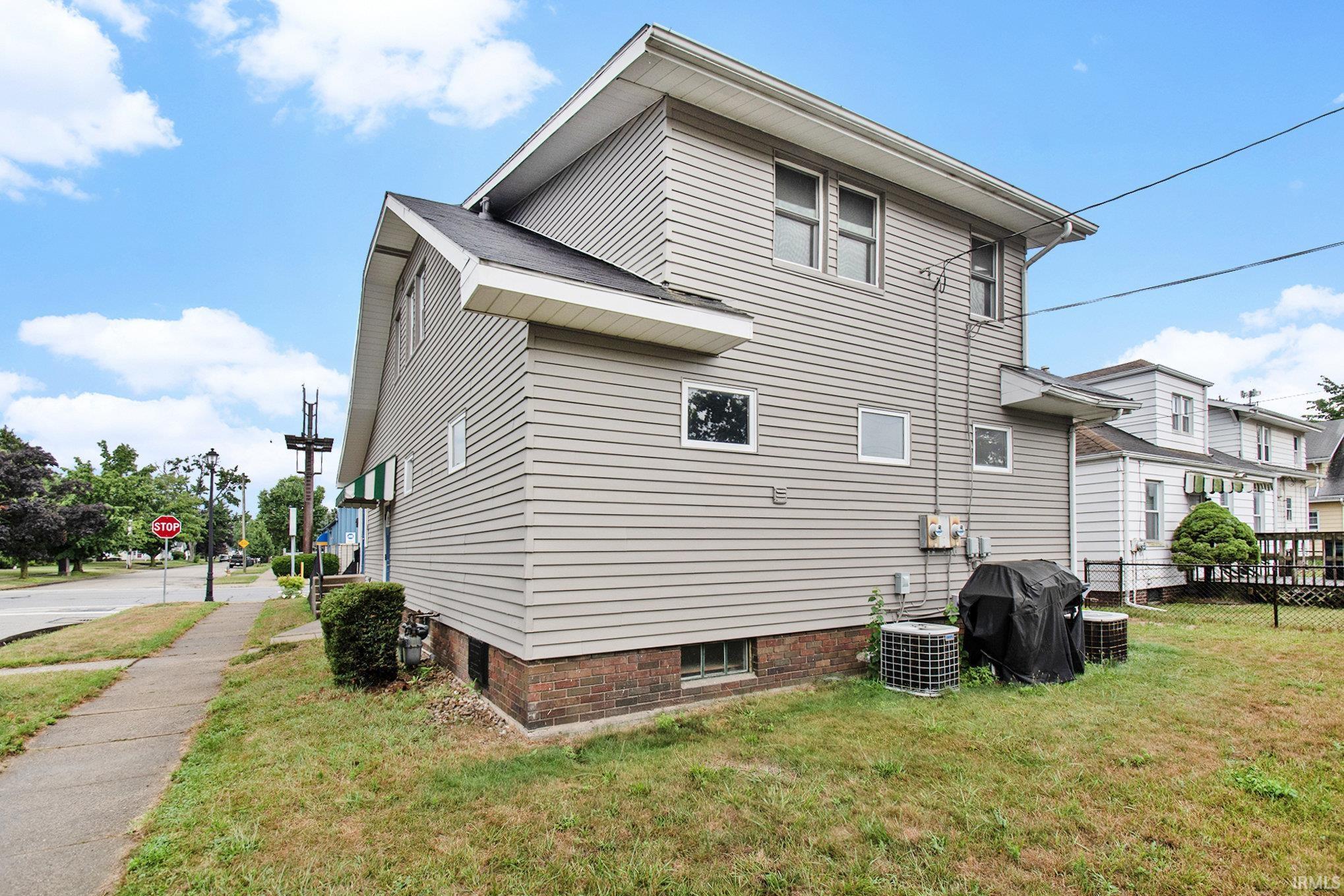 3321 Mishawaka Avenue