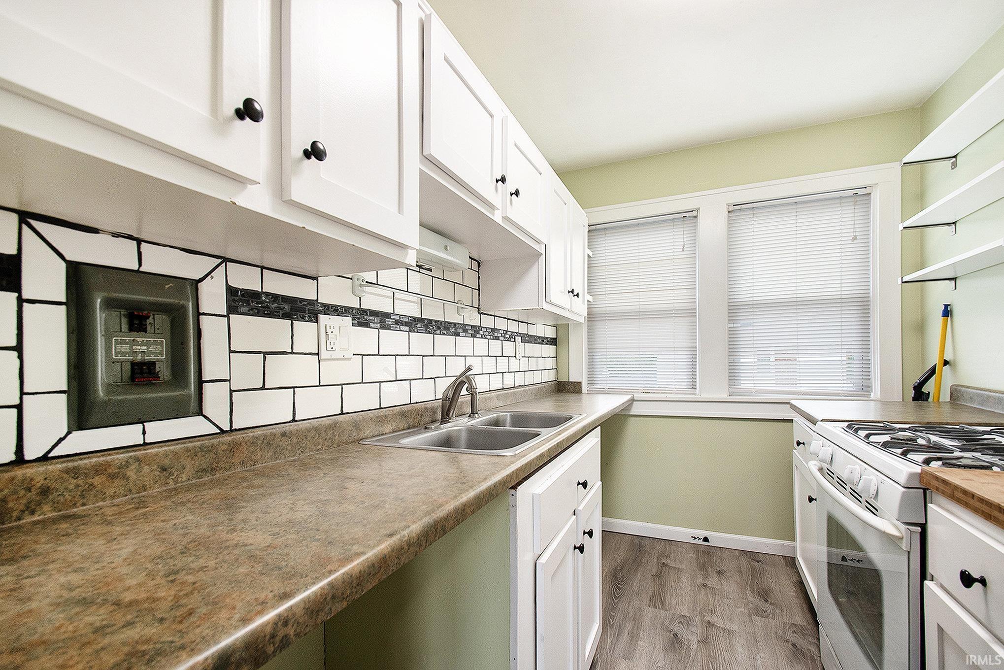 3321 Mishawaka Avenue