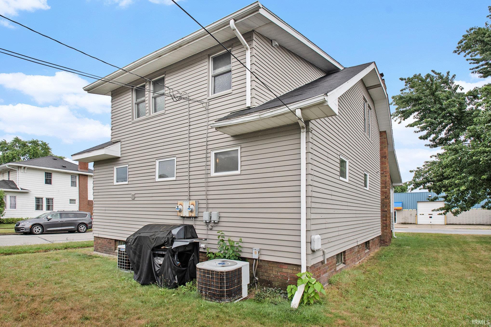 3321 Mishawaka Avenue