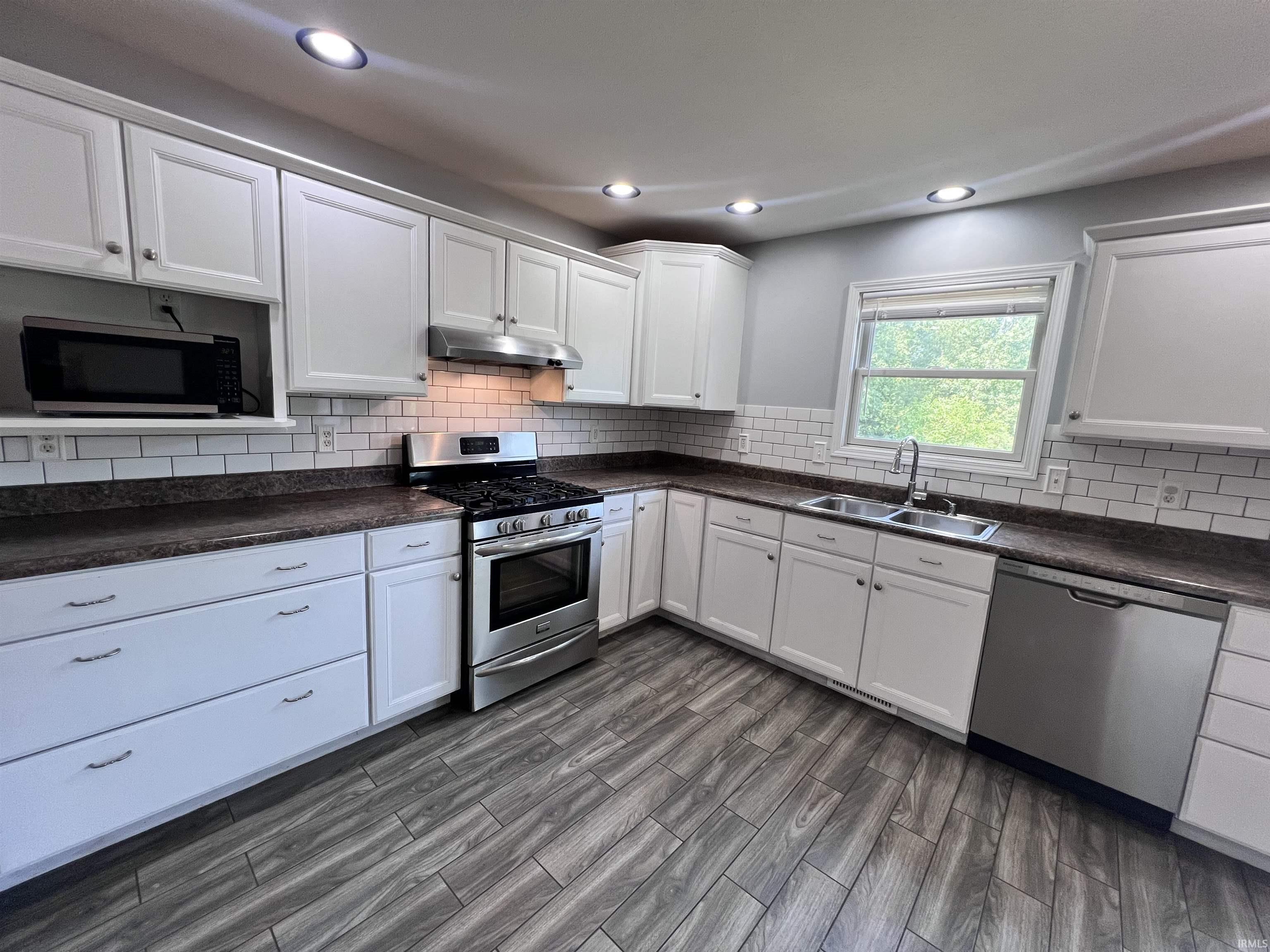 30613 Oakbrook Drive