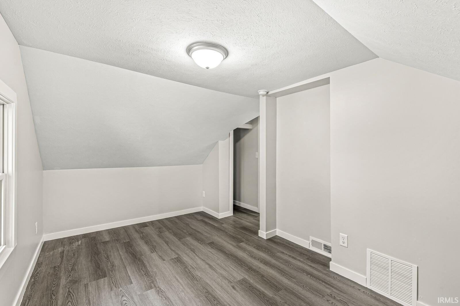 514 S Middleboro Avenue