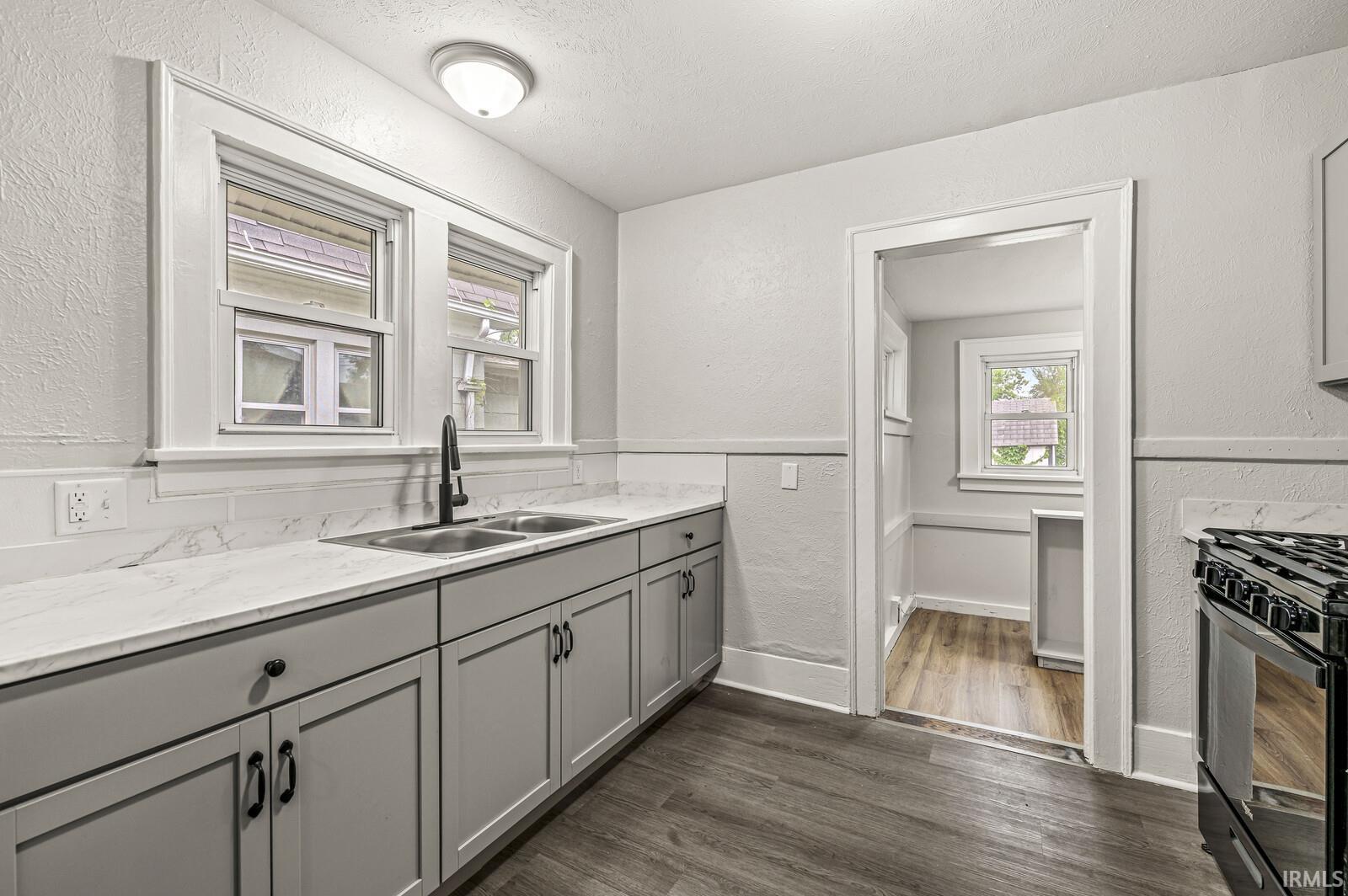 514 S Middleboro Avenue