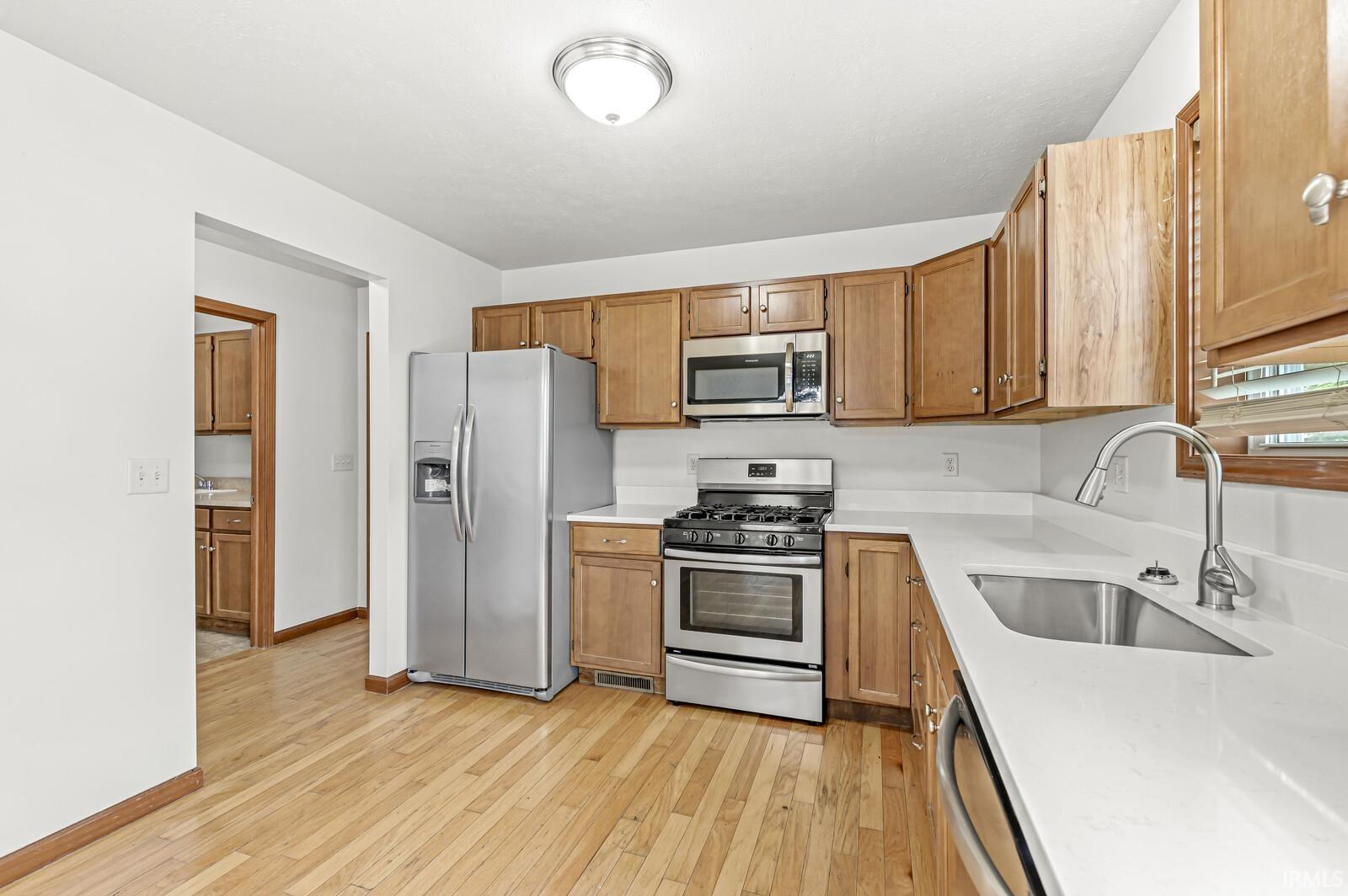 309 W Oakridge Avenue