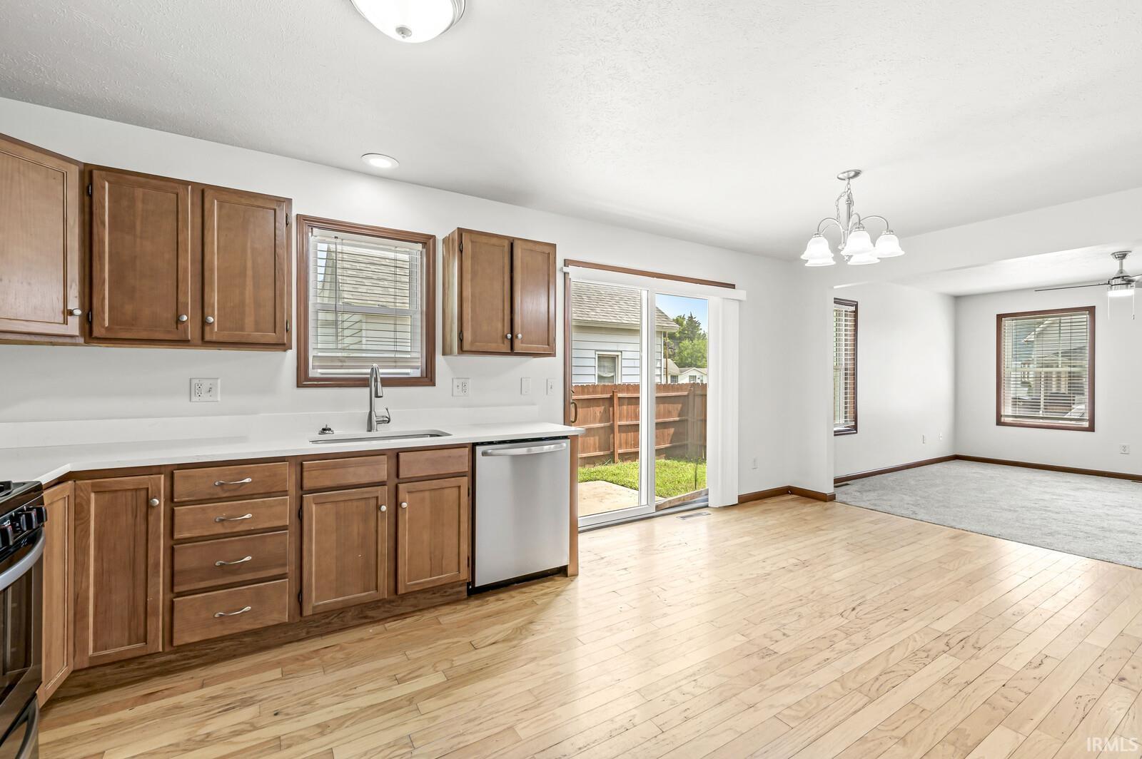 309 W Oakridge Avenue