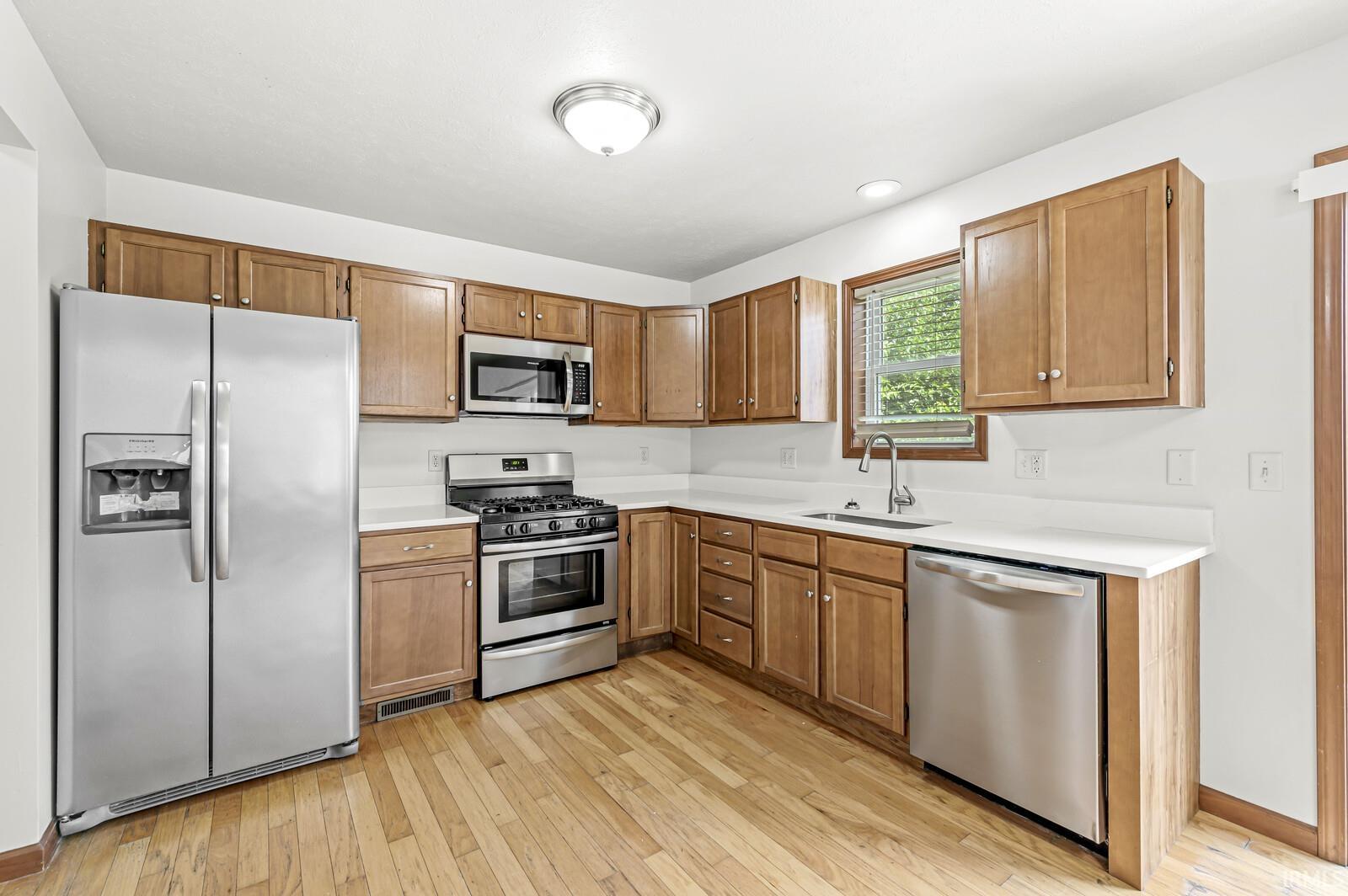 309 W Oakridge Avenue