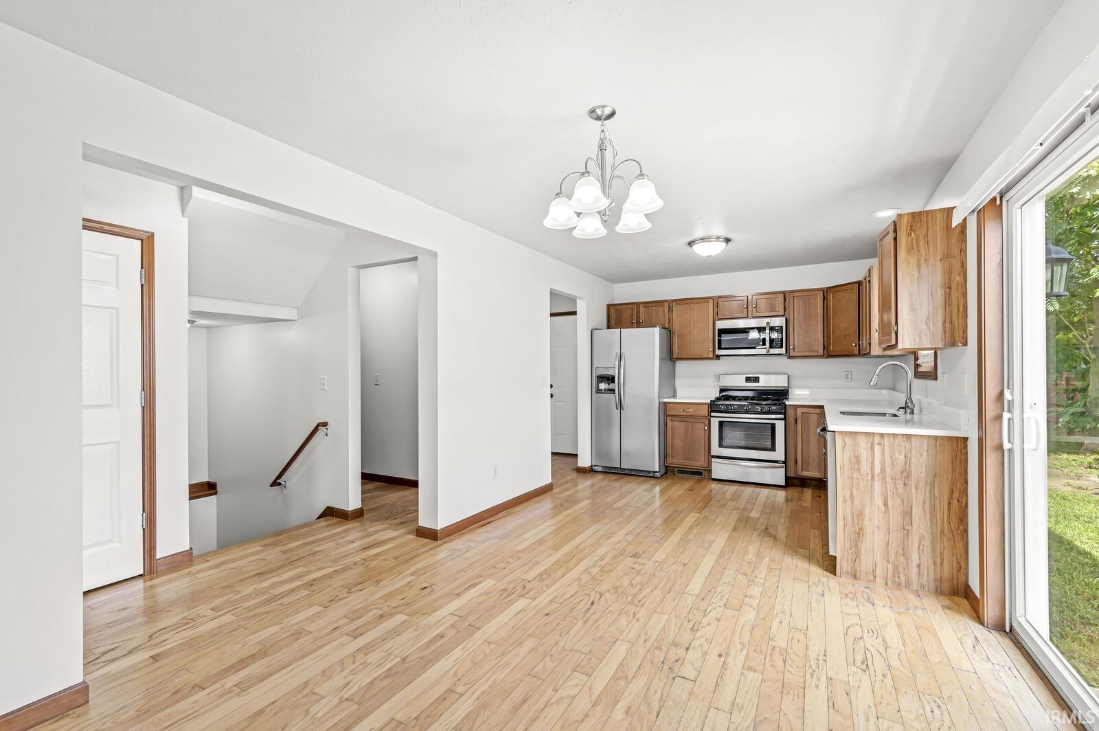 309 W Oakridge Avenue