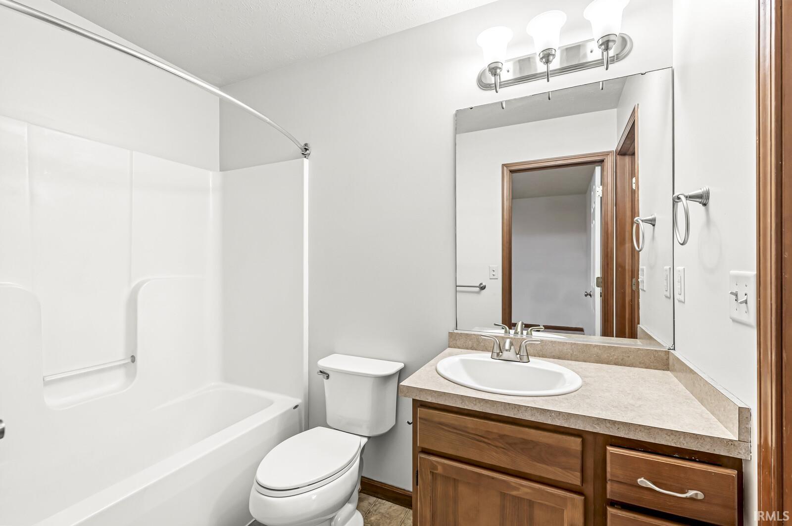 309 W Oakridge Avenue