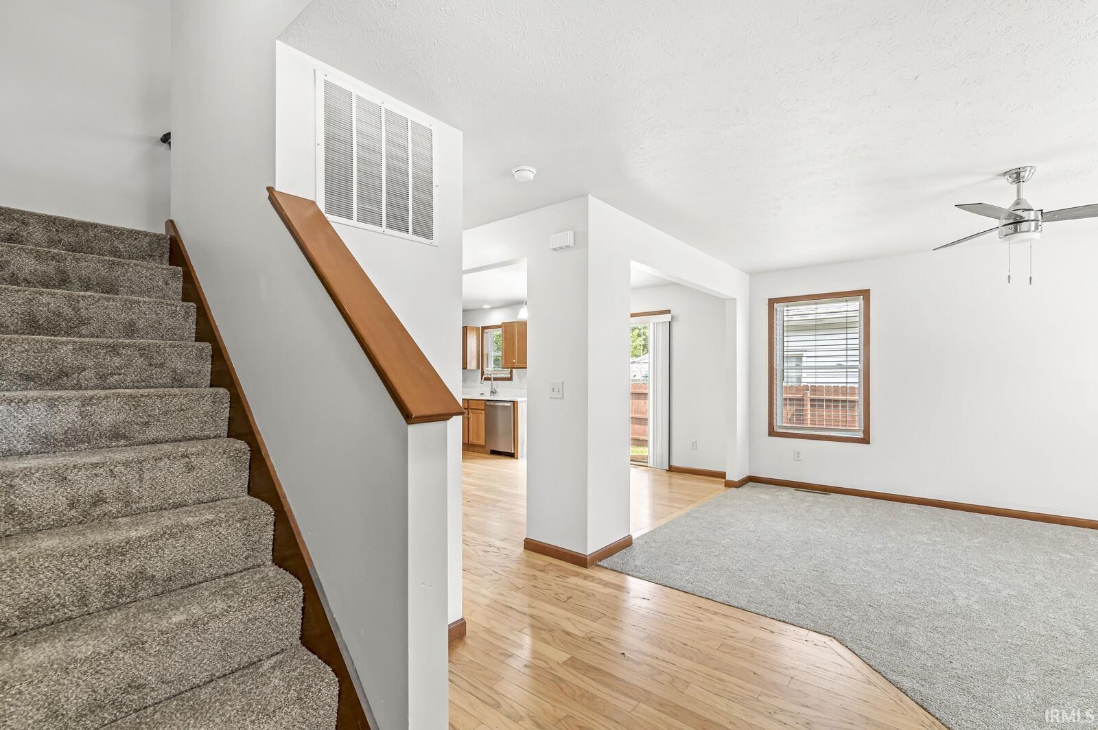 309 W Oakridge Avenue