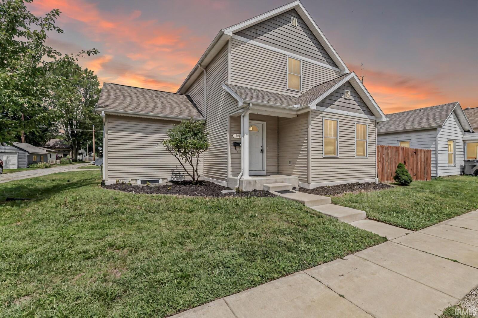 309 W Oakridge Avenue