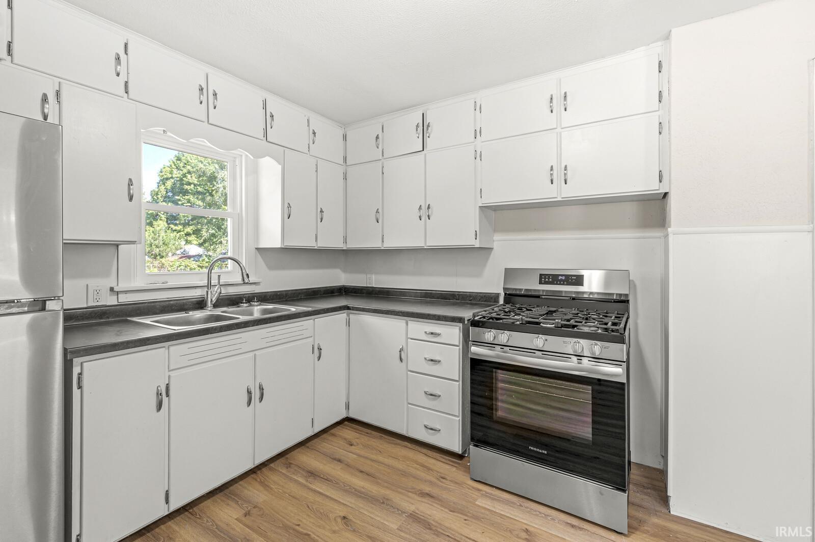 25183 Glenmore Street