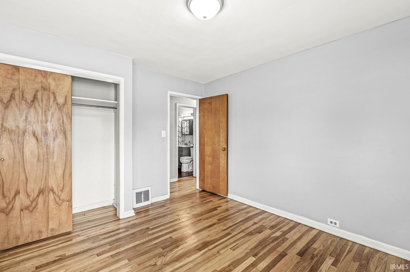 5033 W Sample Street