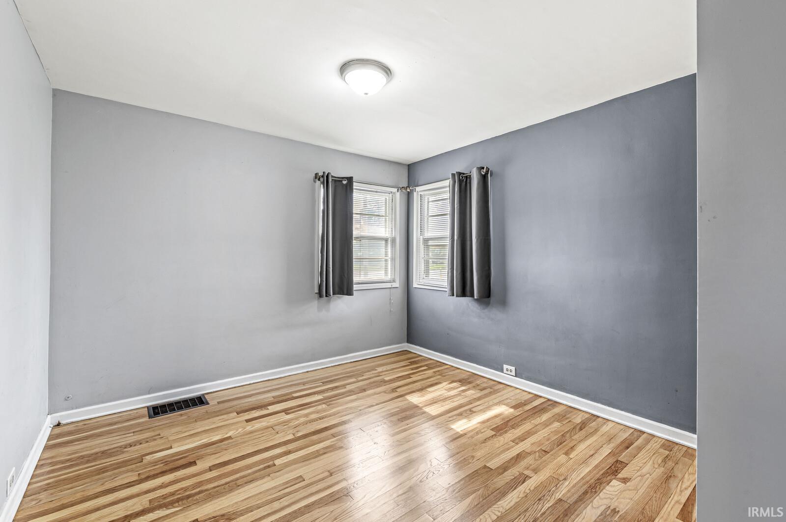 5033 W Sample Street