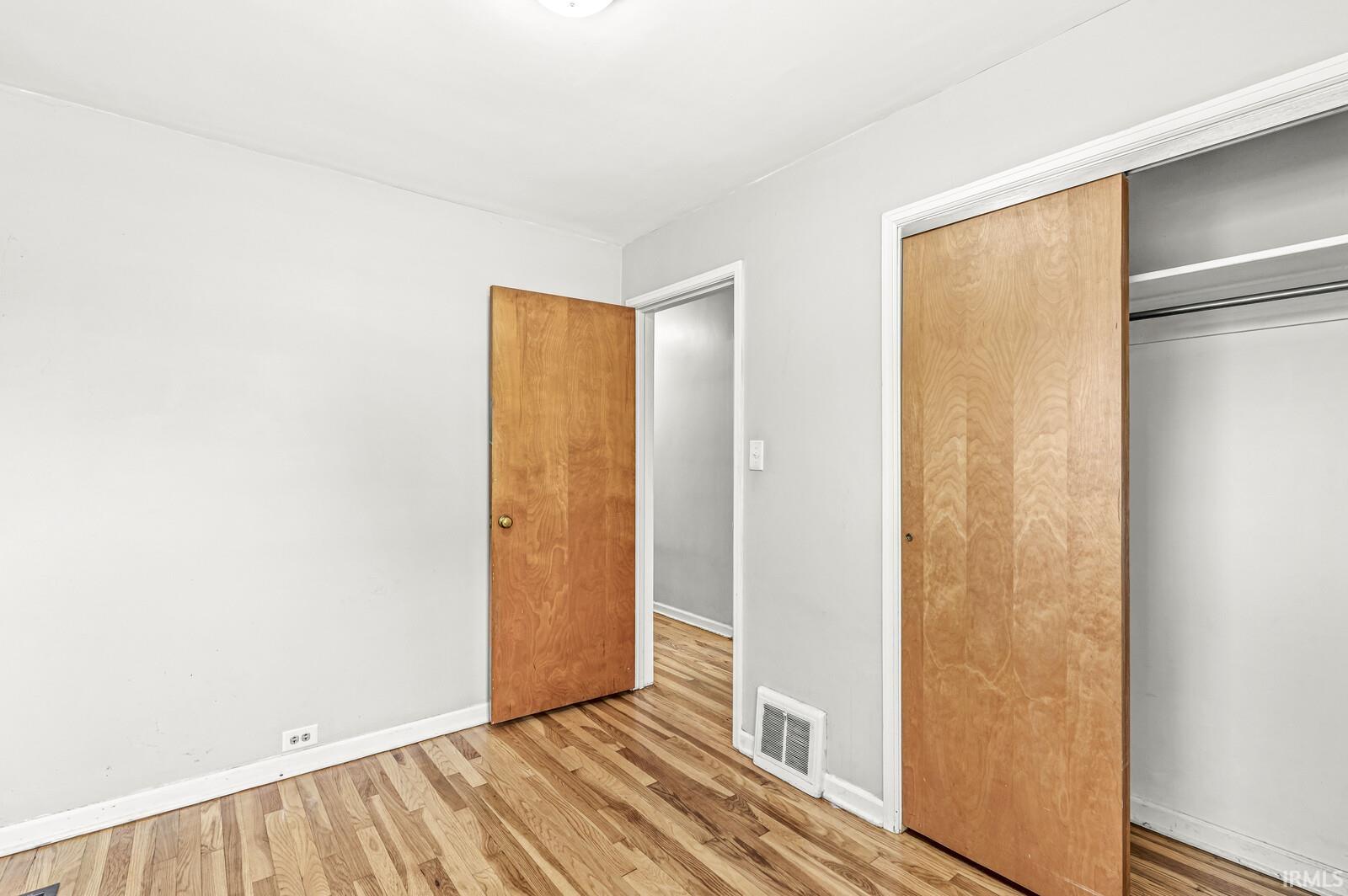 5033 W Sample Street