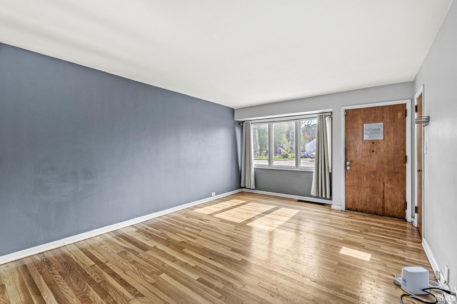 5033 W Sample Street