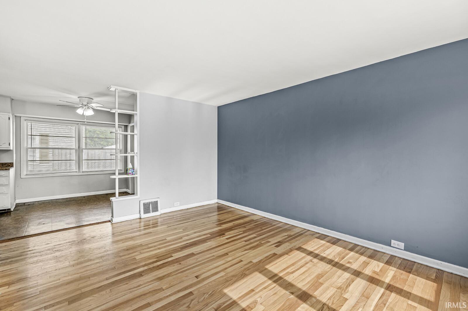 5033 W Sample Street