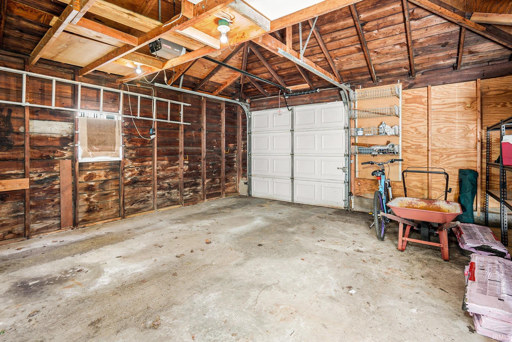 1015 E Broadway Street